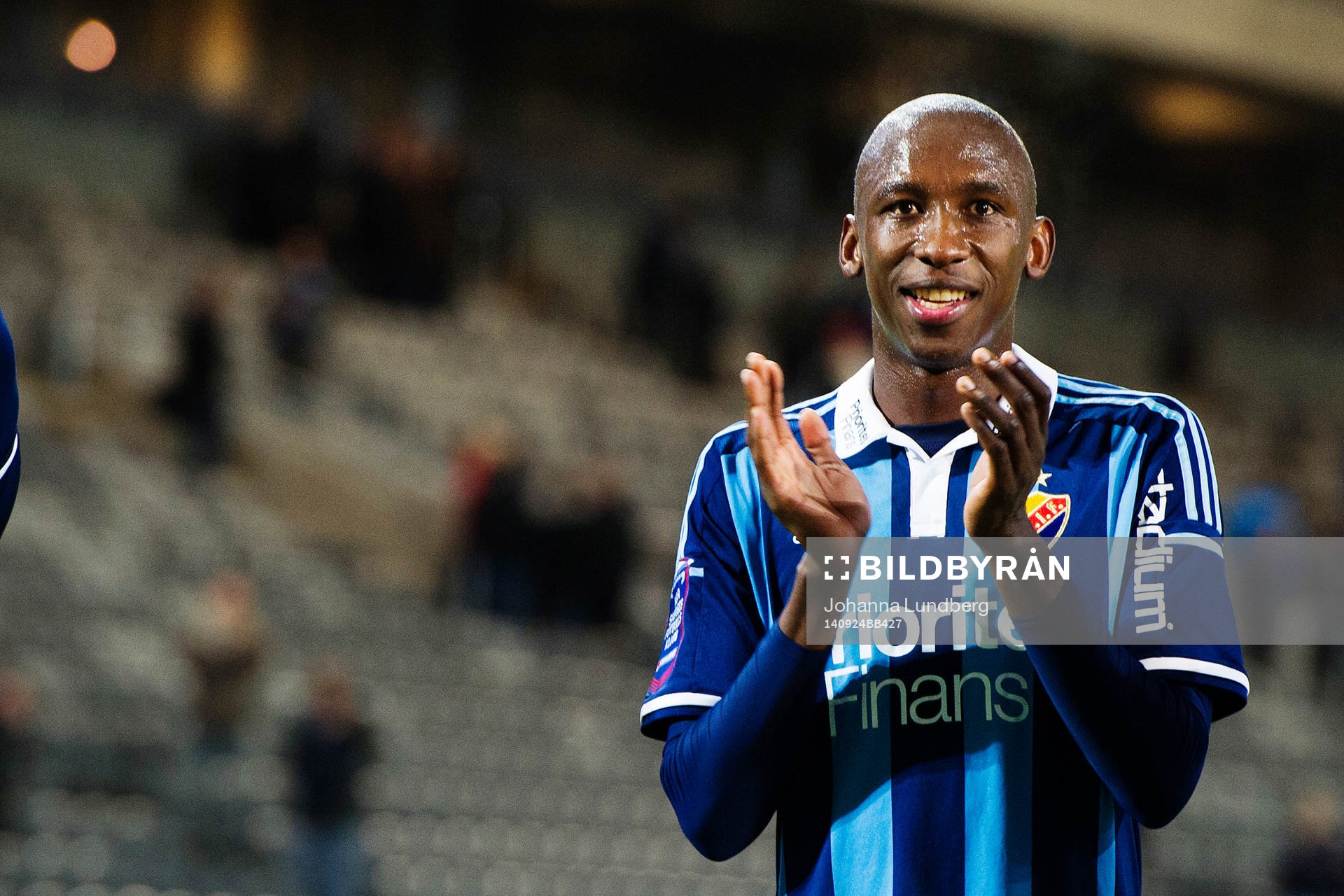 Djurgårdens Mark Mayambela jublar