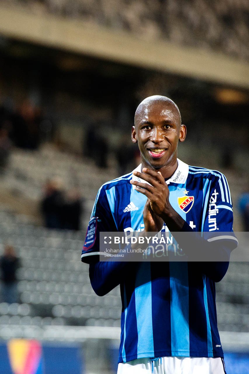 Djurgårdens Mark Mayambela jublar