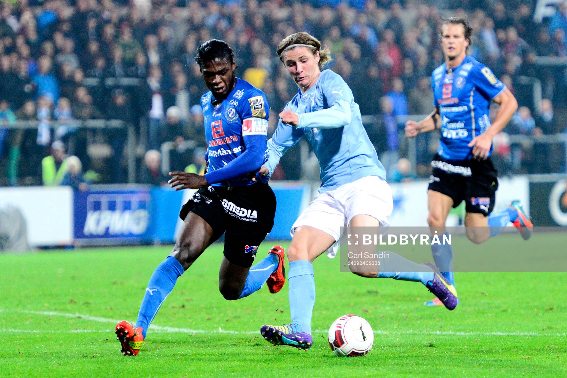 Halmstads Joseph Baffo och Malmö FFs Pawel Cibicki