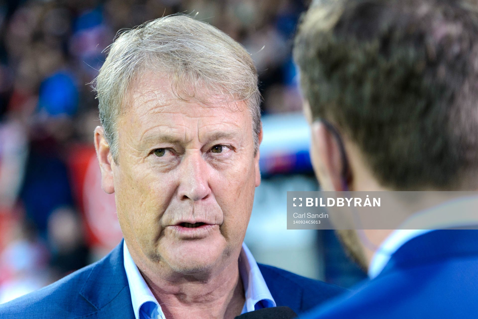 Malmö FFs tränare Åge Hareide blir intervjuad av TV innan fotbollsmatchen i allsvenskan mellan Halmstad och Malmö FF den 24 september 2014 i Halmstad.