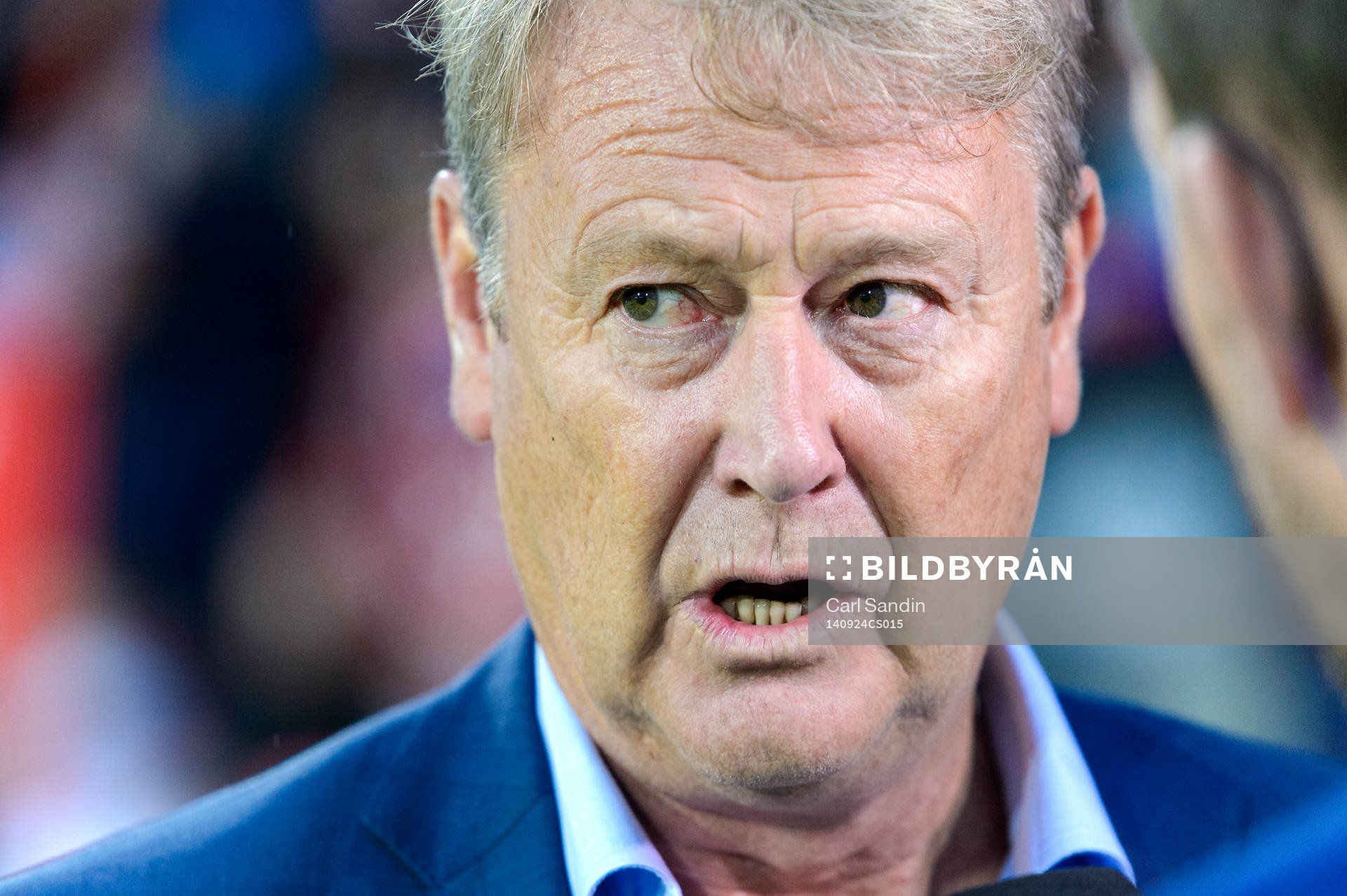 Malmö FFs tränare Åge Hareide blir intervjuad av TV innan fotbollsmatchen i allsvenskan mellan Halmstad och Malmö FF den 24 september 2014 i Halmstad.
