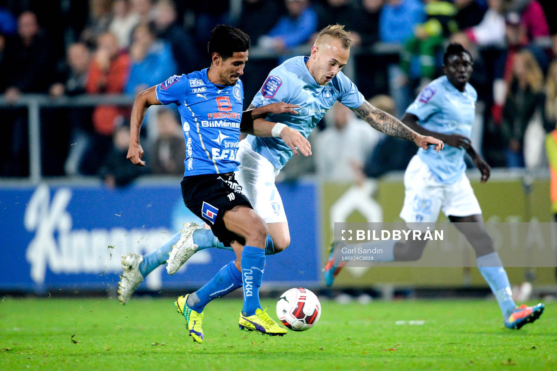 Halmstads Antonio Rojas och Malmö FFs Magnus Eriksson