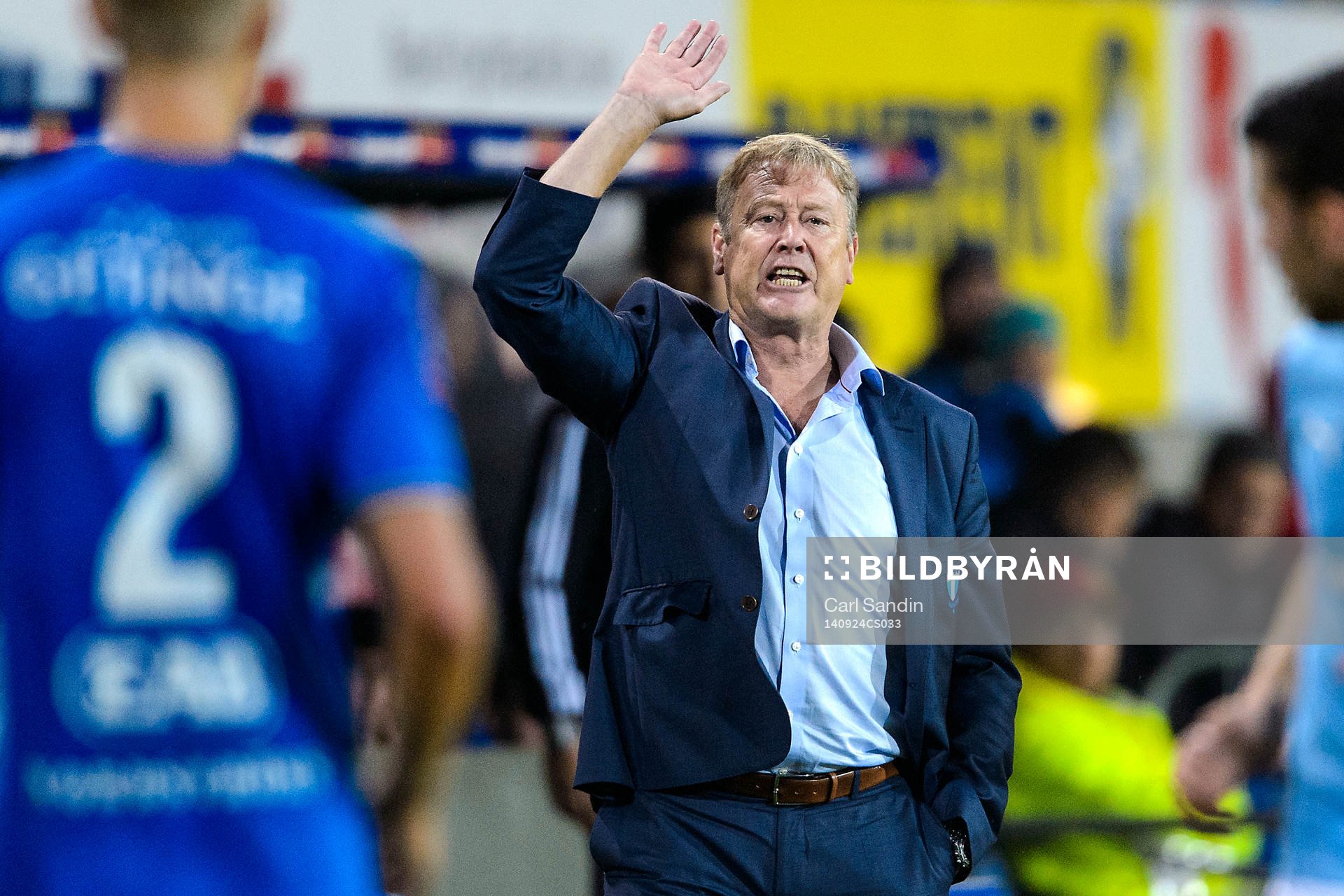 Malmö FFs tränare Åge Hareide gestikulerar