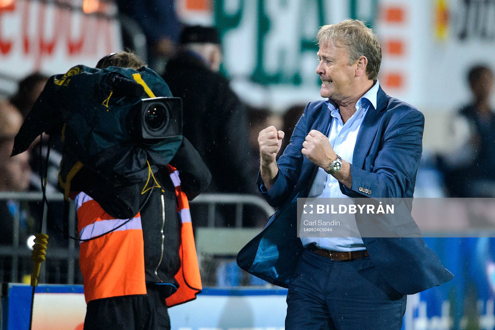 Malmö FFs tränare Åge Hareide jublar vid slutsignalen