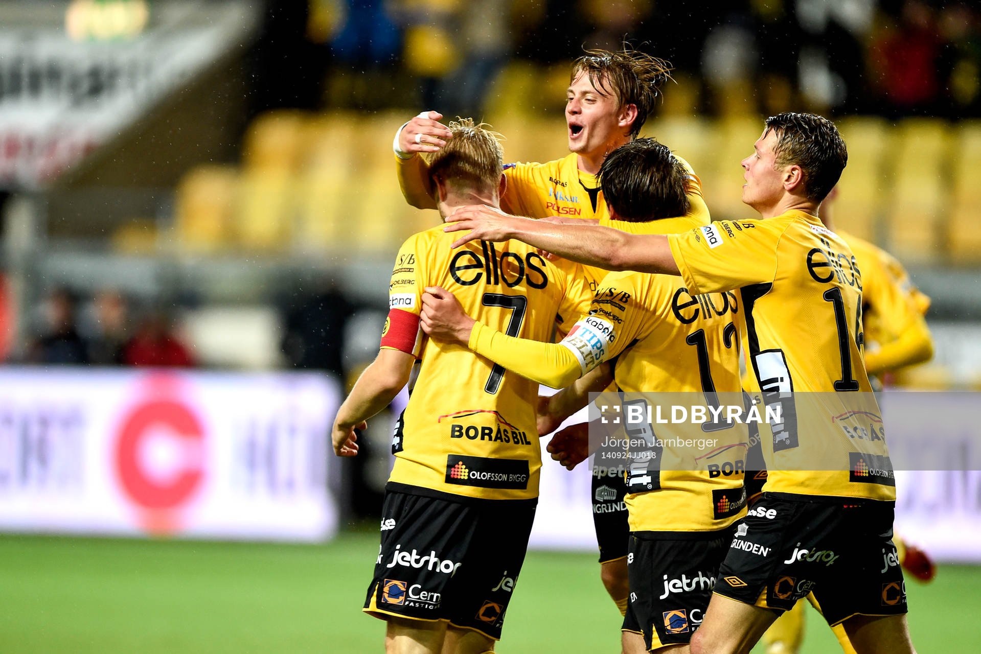 Elfsborgs Johan Larsson jublar