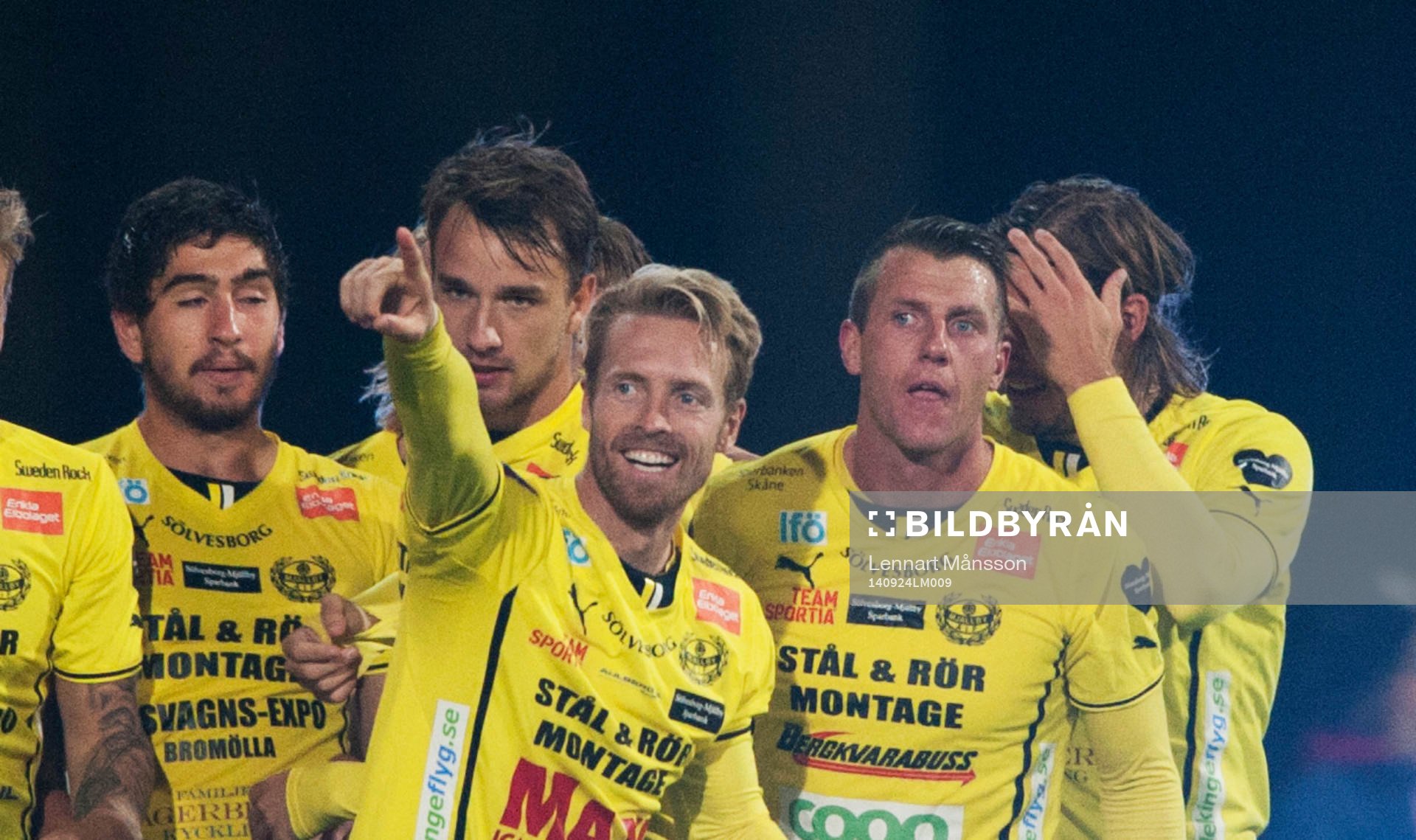 Mjällbys Christian Wilhelmsson har gjort segermålet 1-0