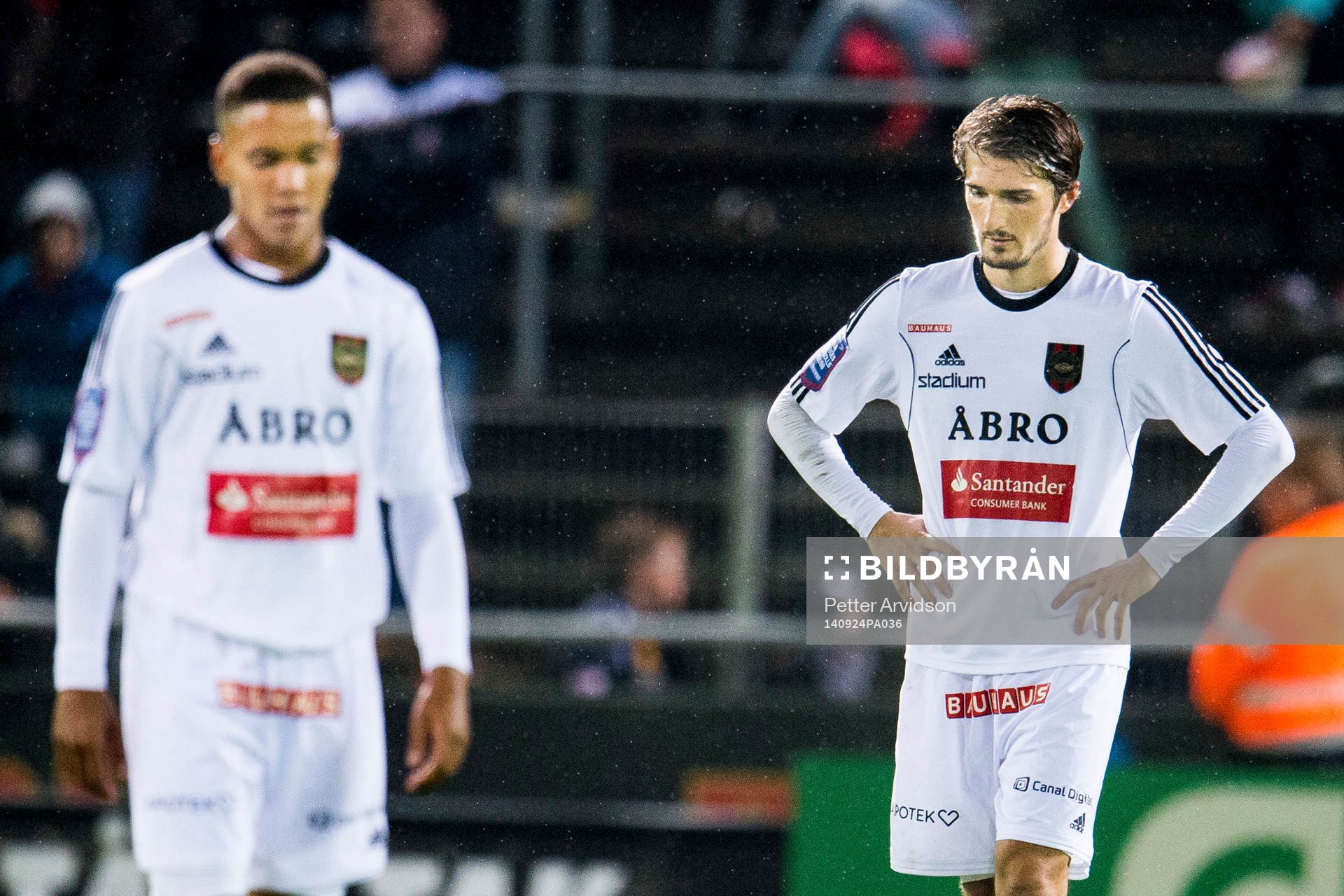 Brommapojkarnas Seth Hellberg och Dardan Rexhepi deppar