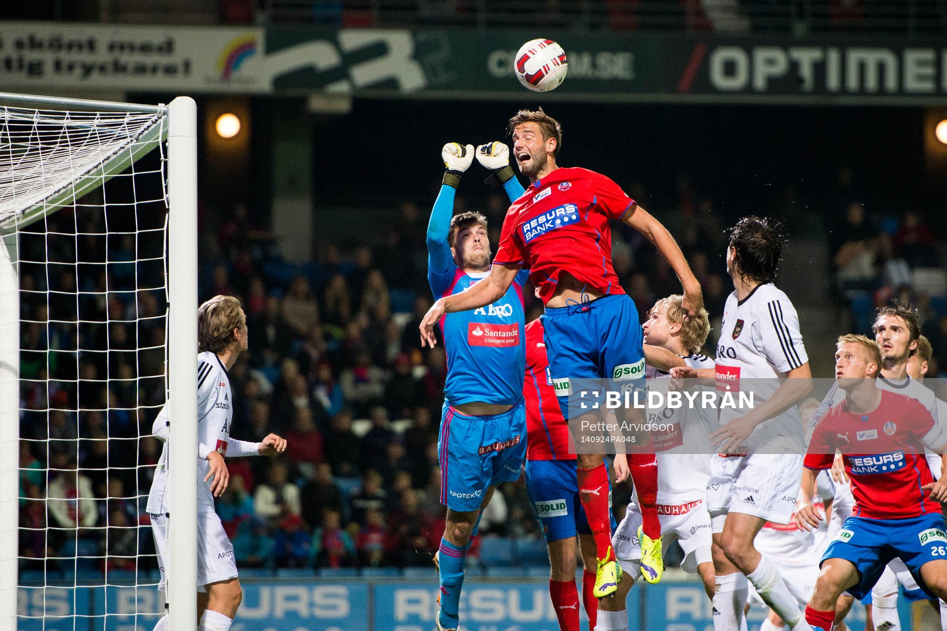Helsingborgs Mikael Dahlberg och Brommapojkarnas målvakt