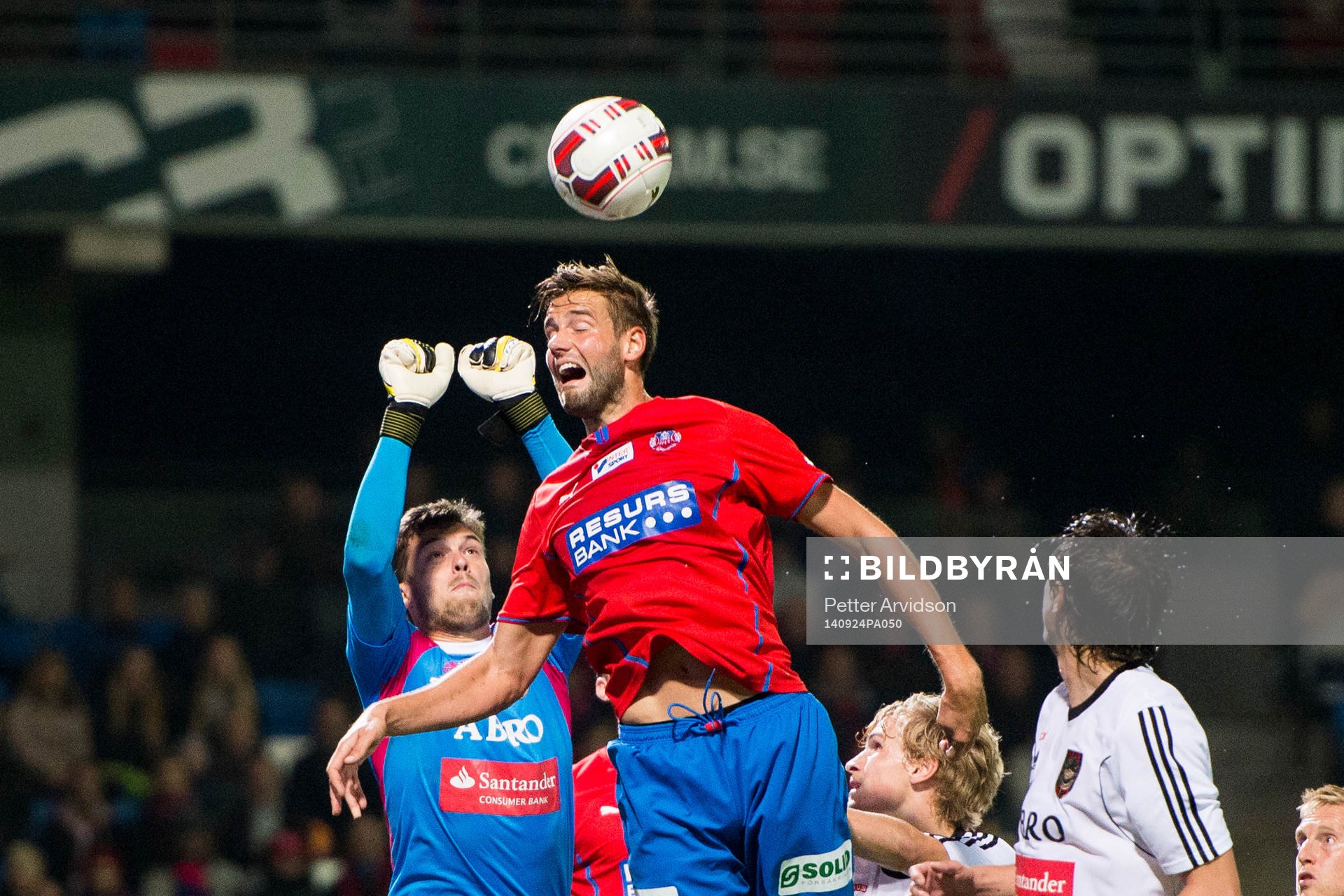 Helsingborgs Mikael Dahlberg och Brommapojkarnas målvakt