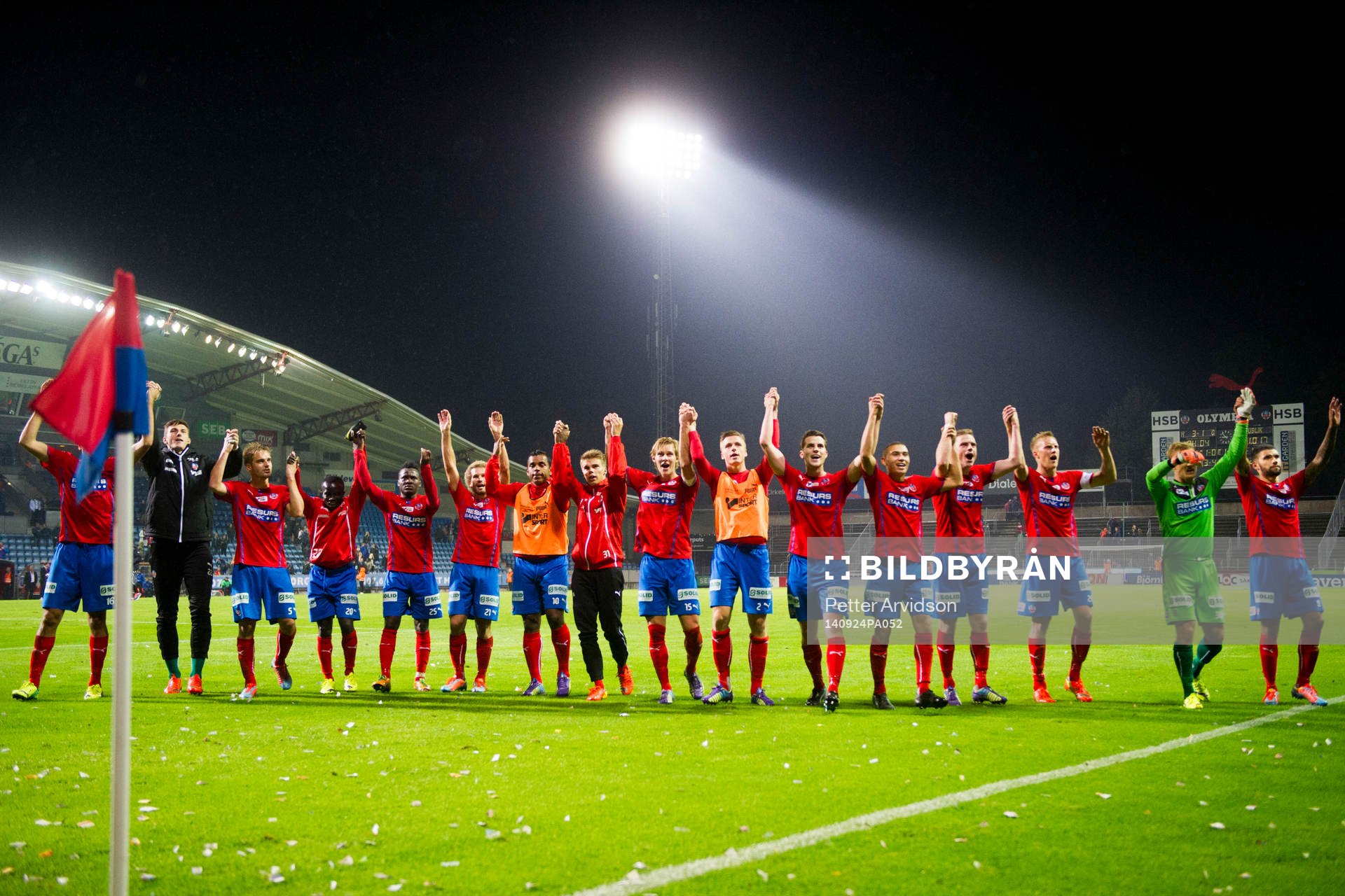 Helsingborgs spelare tackar publiken