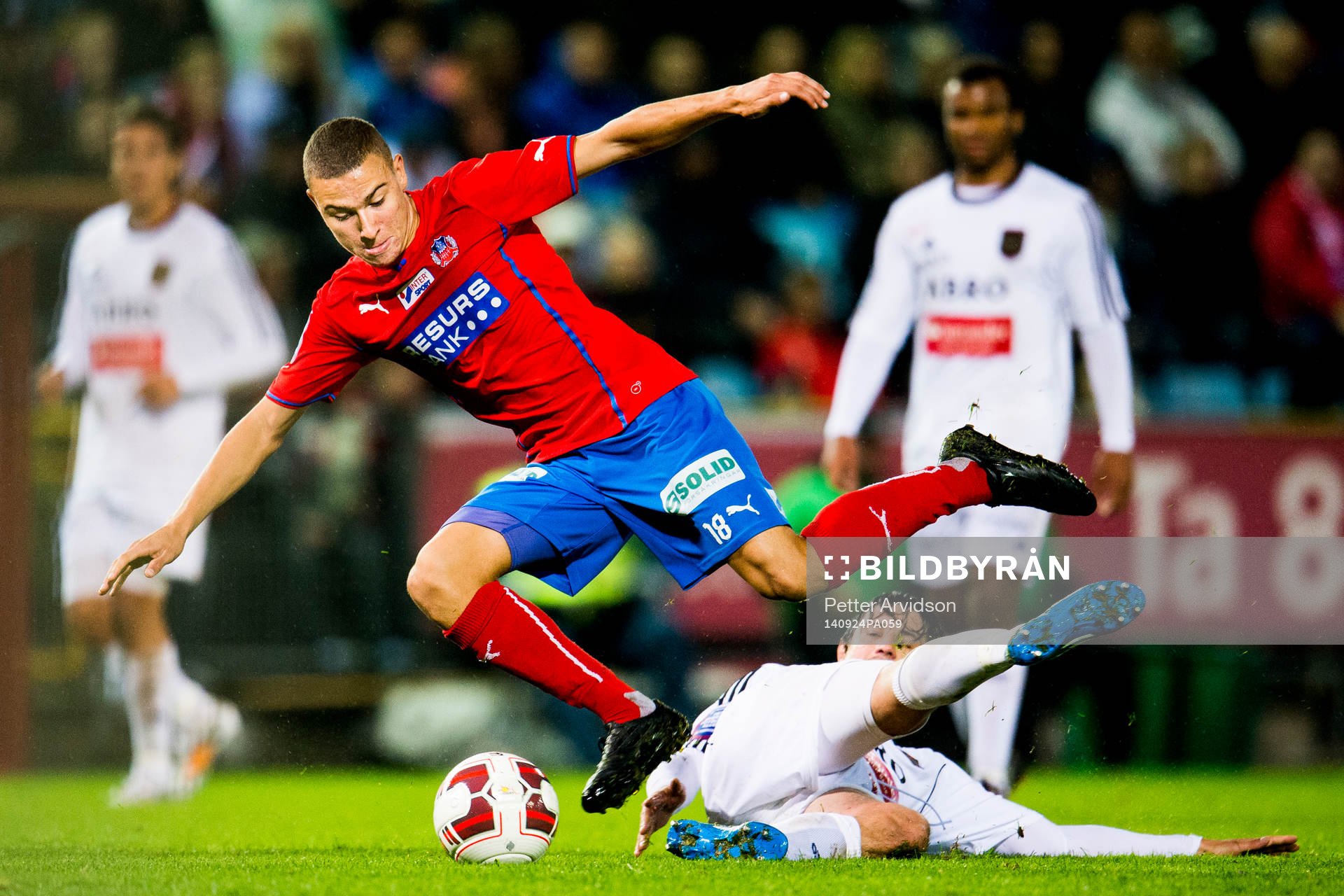 Brommapojkarnas Stefano Vecchia Holmquist kapar