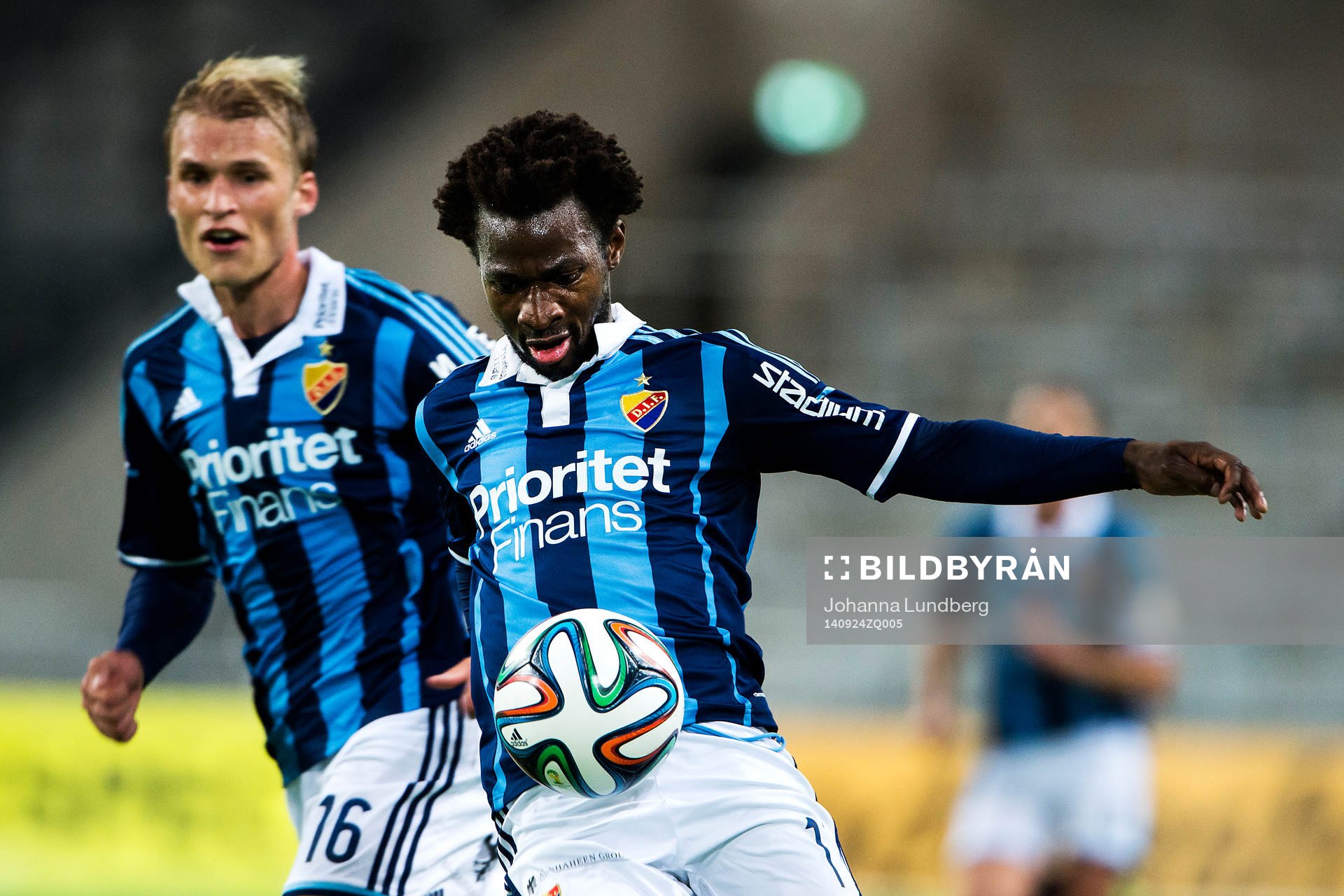 Djurgårdens Sebastian Andersson (tv) och Amadou Jawo