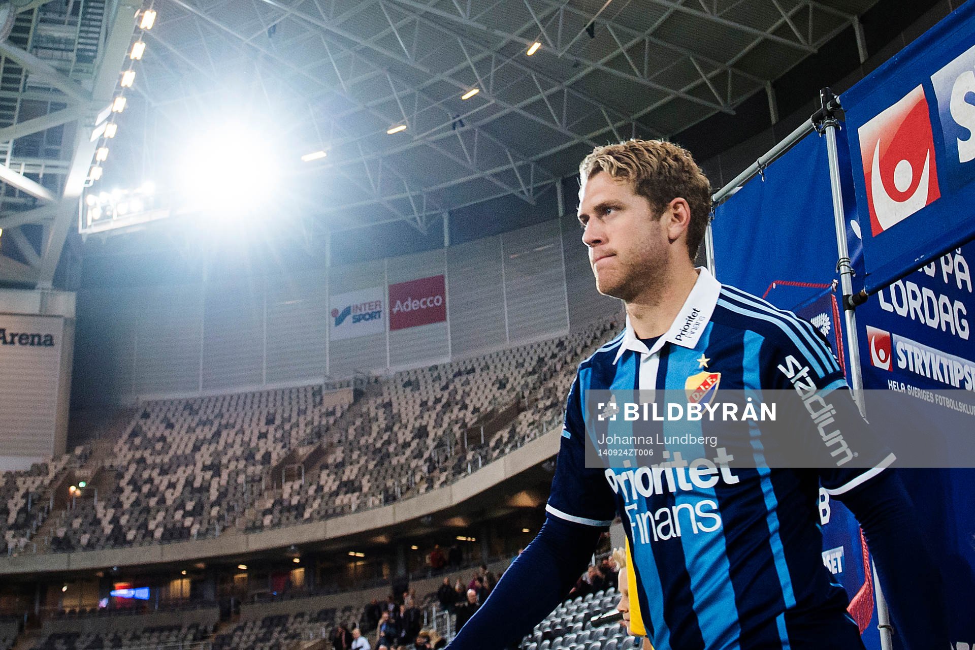 Djurgårdens Stefan Karlsson på väg in på plan