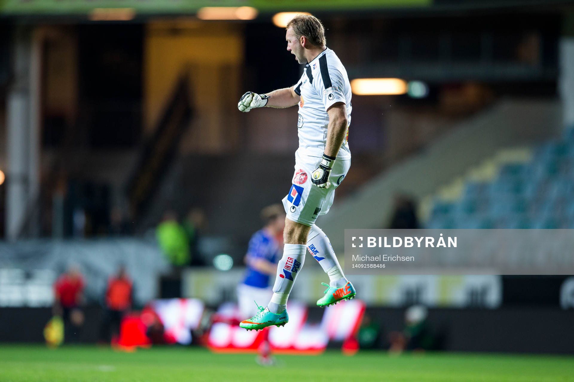 Åtvidabergs målvakt Henrik Gustavsson jublar