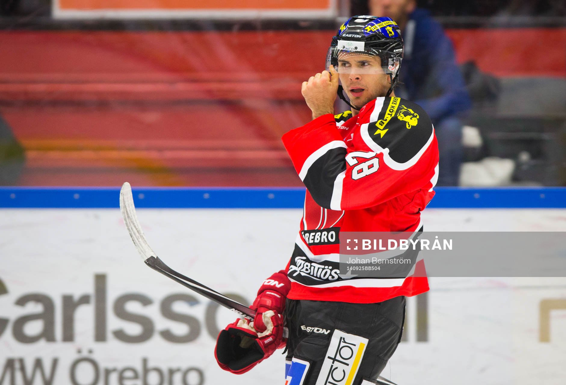 Örebros Tim Wallace deppar