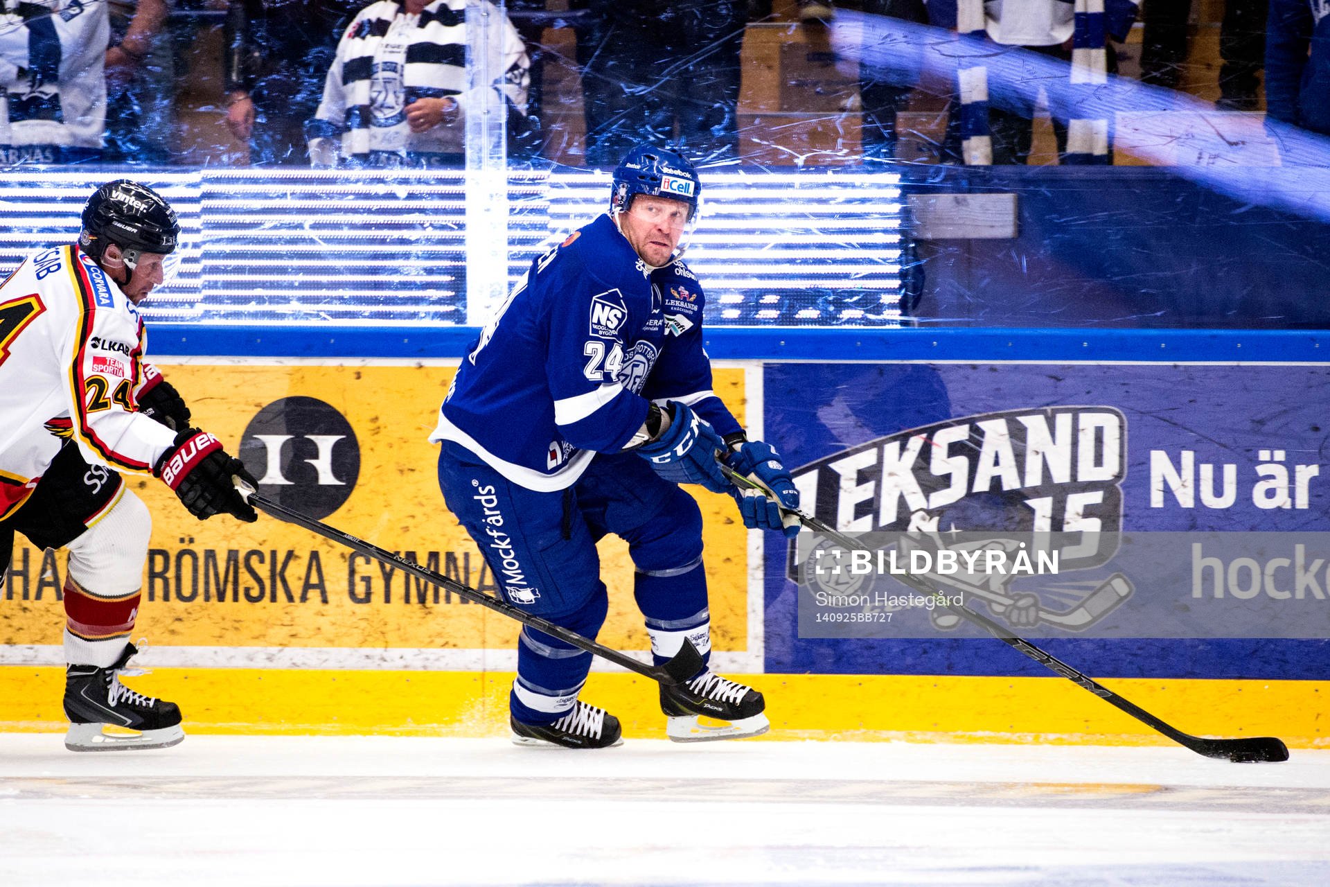 Leksands Jonas Frögren blir jagad utav Luleås Cam Abbott