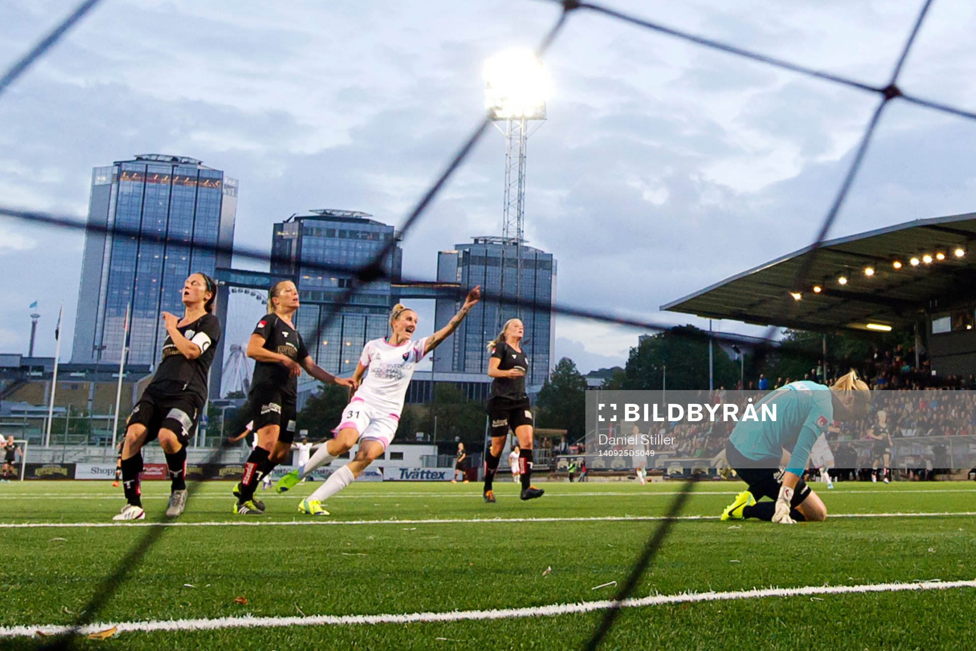 Rosengårds Anja Mittag jublar