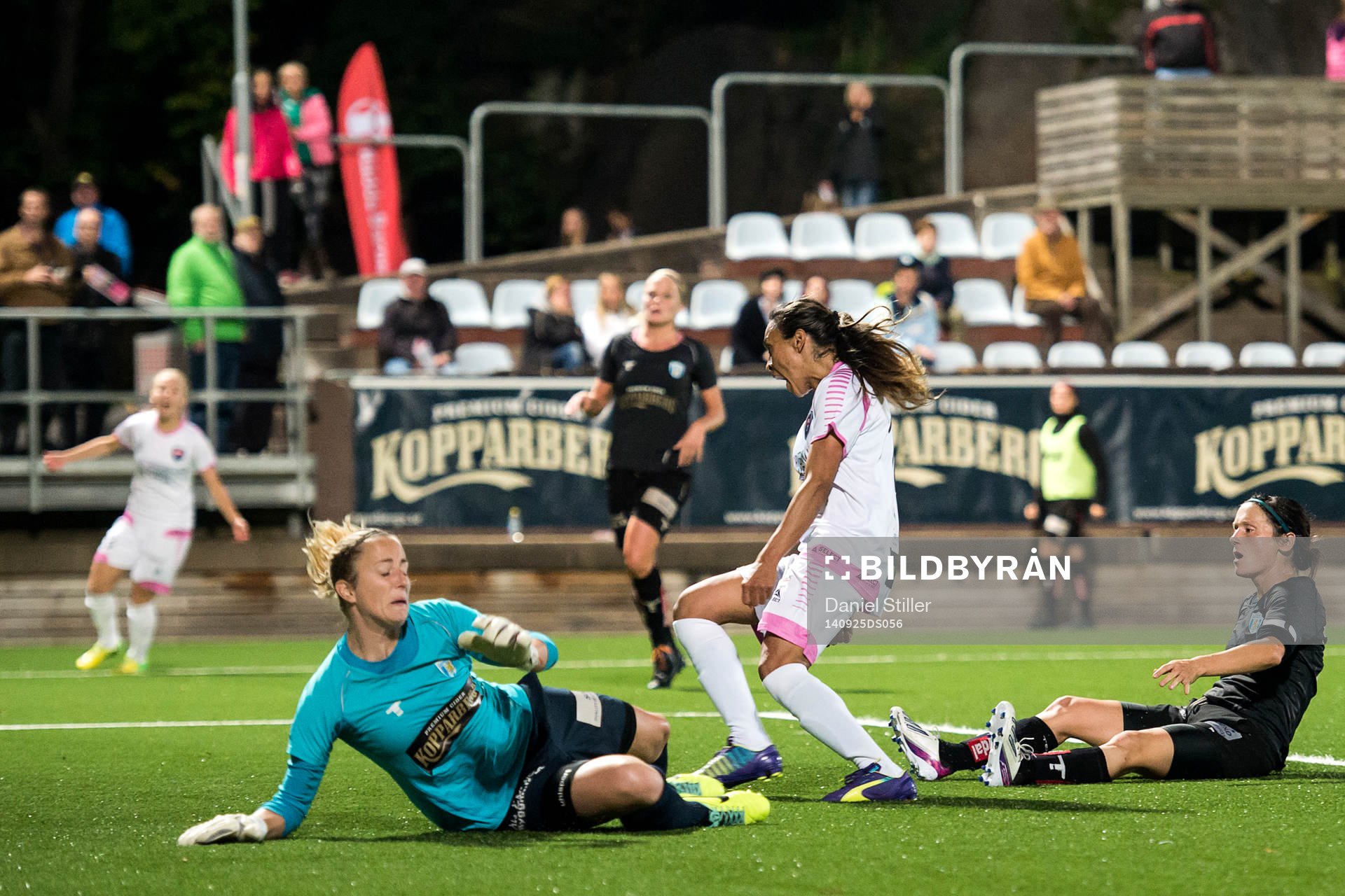 Rosengårds Marta Viera Da Silva jublar