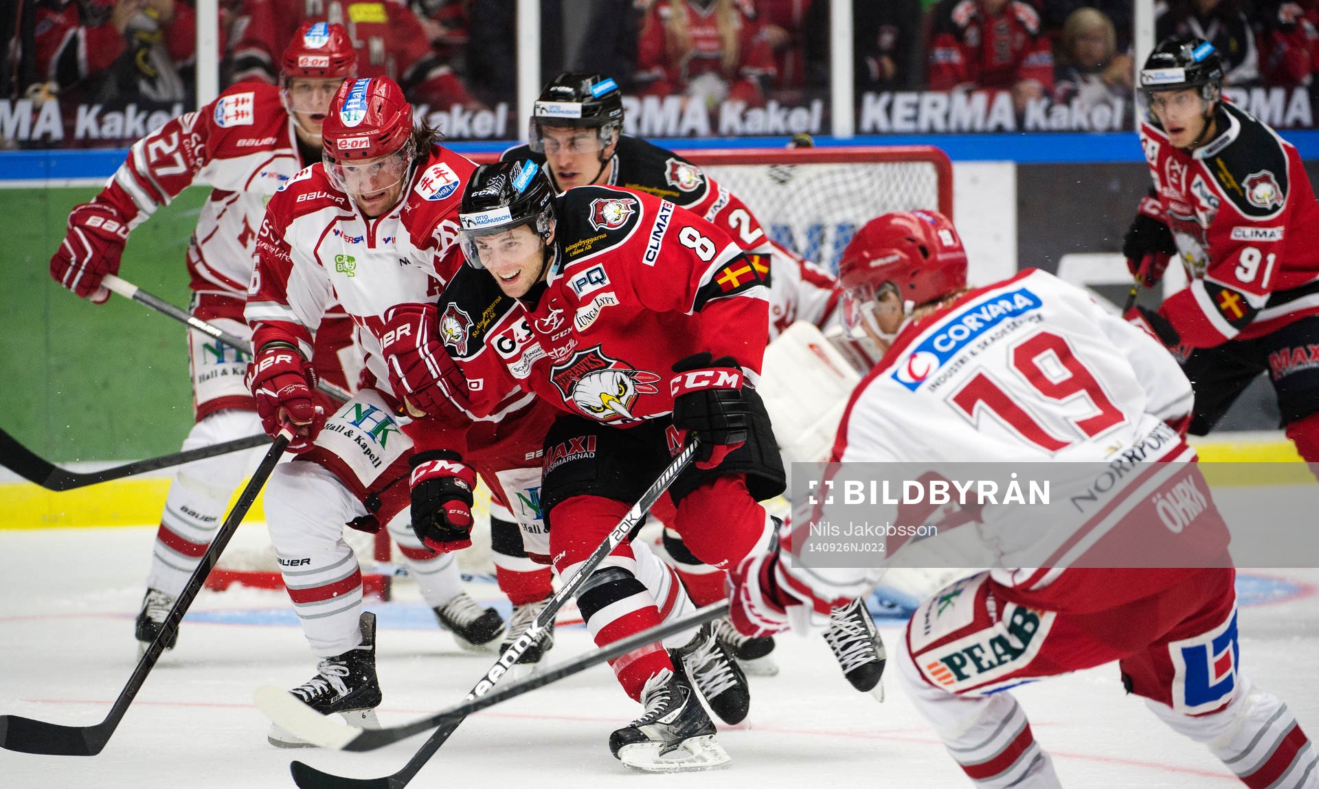 Timrås Robin Persson och Malmö Redhawks Tony Romano i