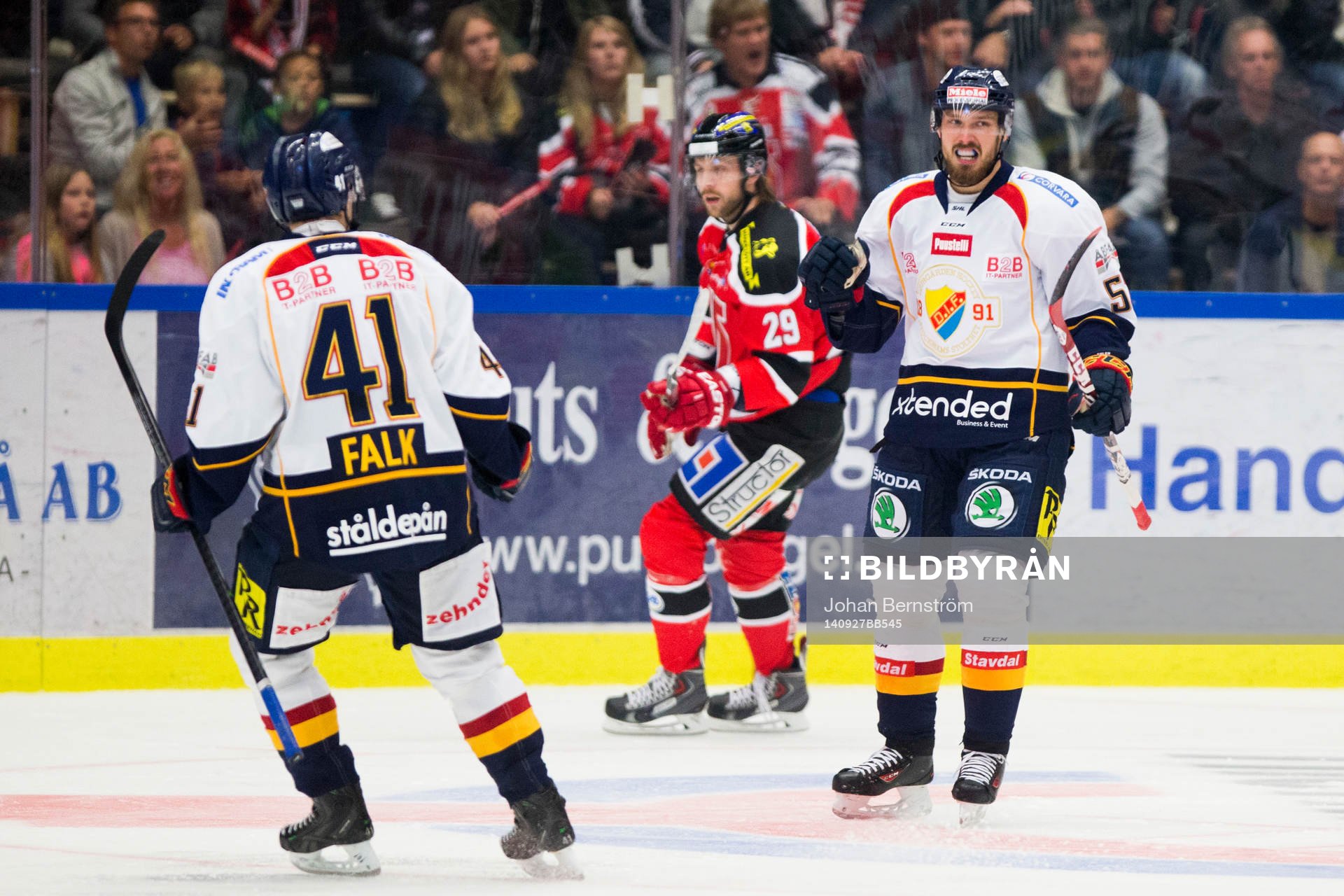 Djurgårdens Mikael Ahlén jublar