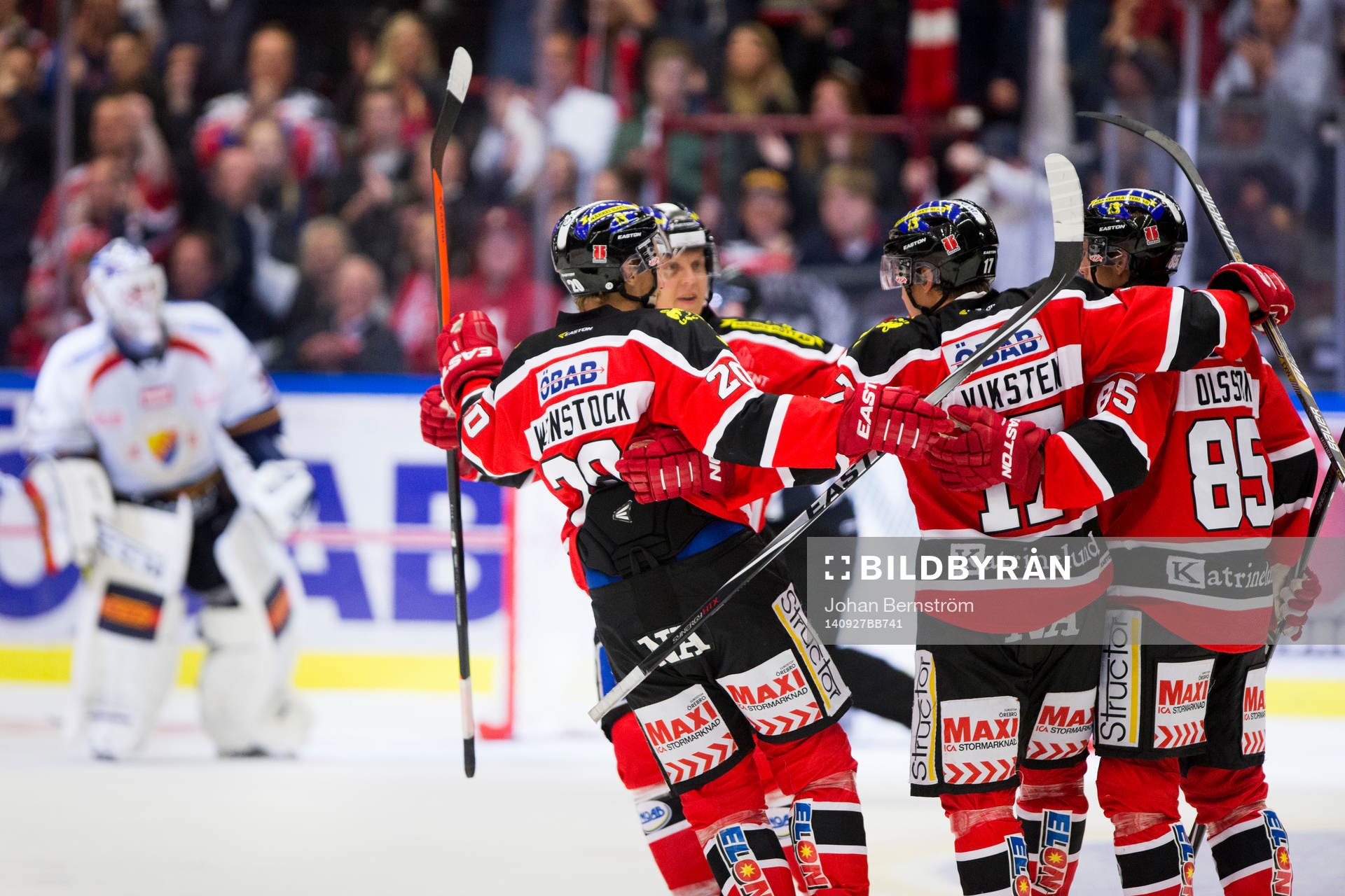 Örebros spelare jublar