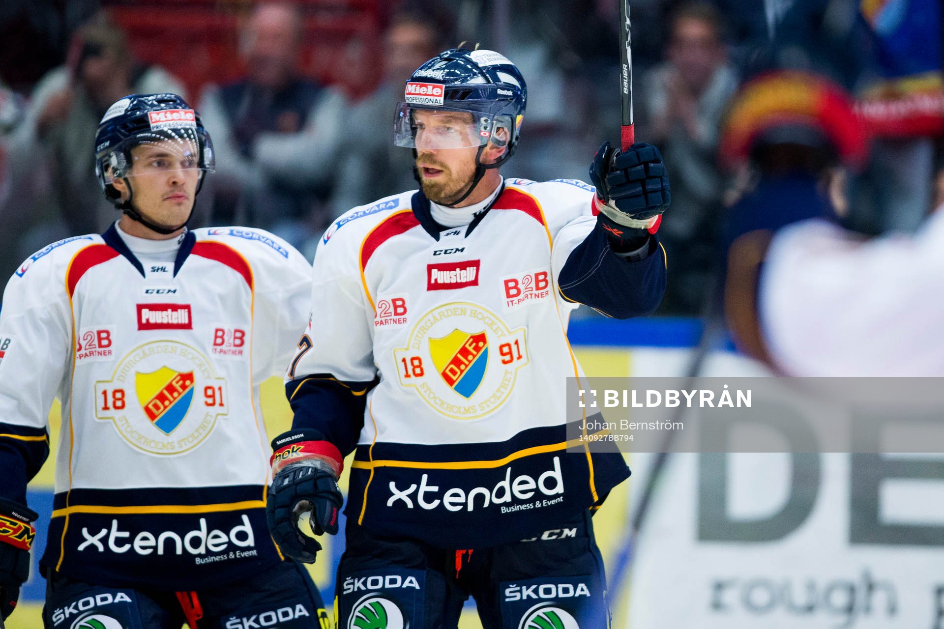 Djurgårdens Mikael Samuelsson jublar