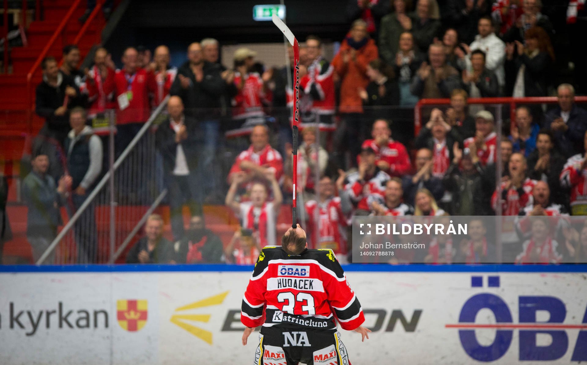 Örebro vinner med 5-4 och målvakt Julius Hudacek spexar