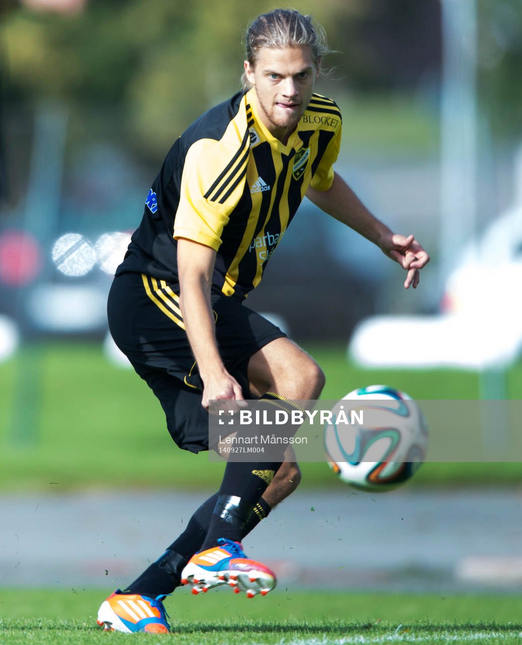 IFK Hässleholms Linus Karlsson i matchen i division 3