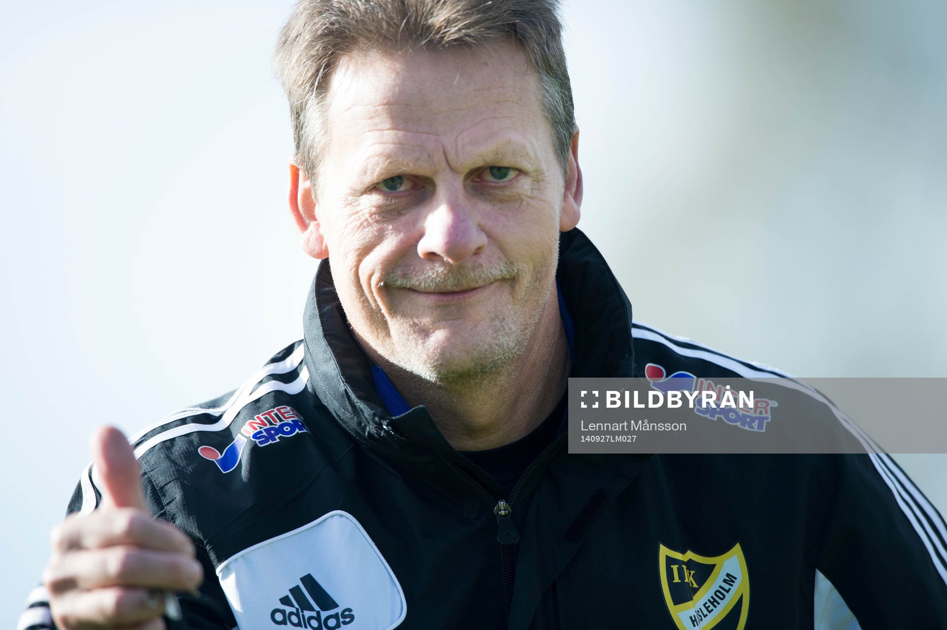 IFK Hässleholms lagledare Tommy Karlsson i matchen i