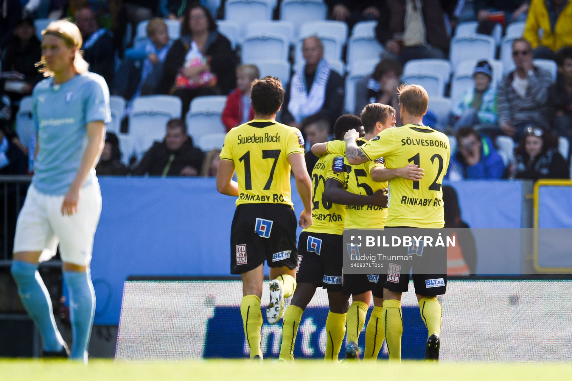 Mjällbys spelare jublar