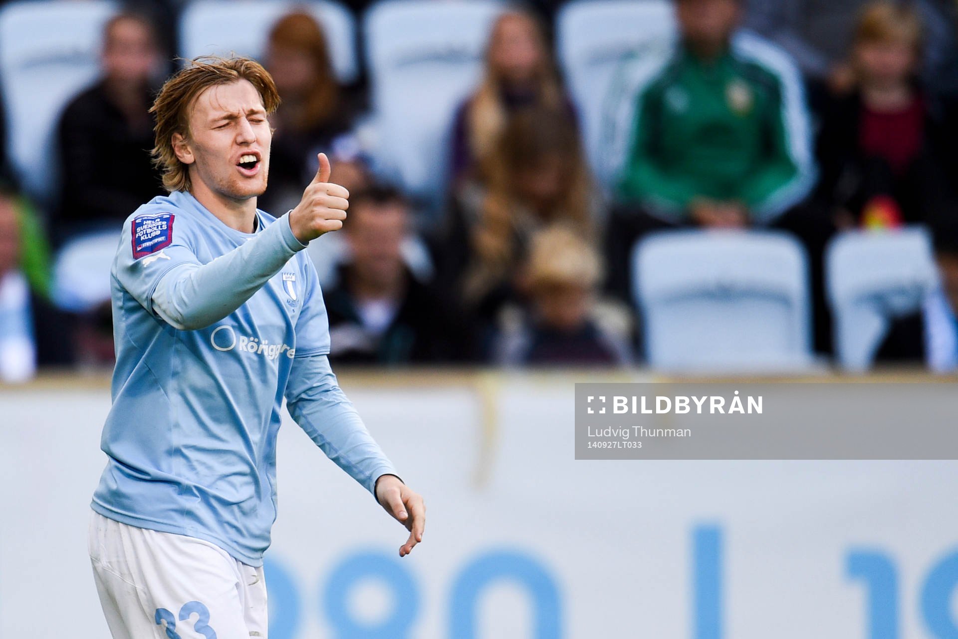 Malmö FFs Emil Forsberg gör tummen upp