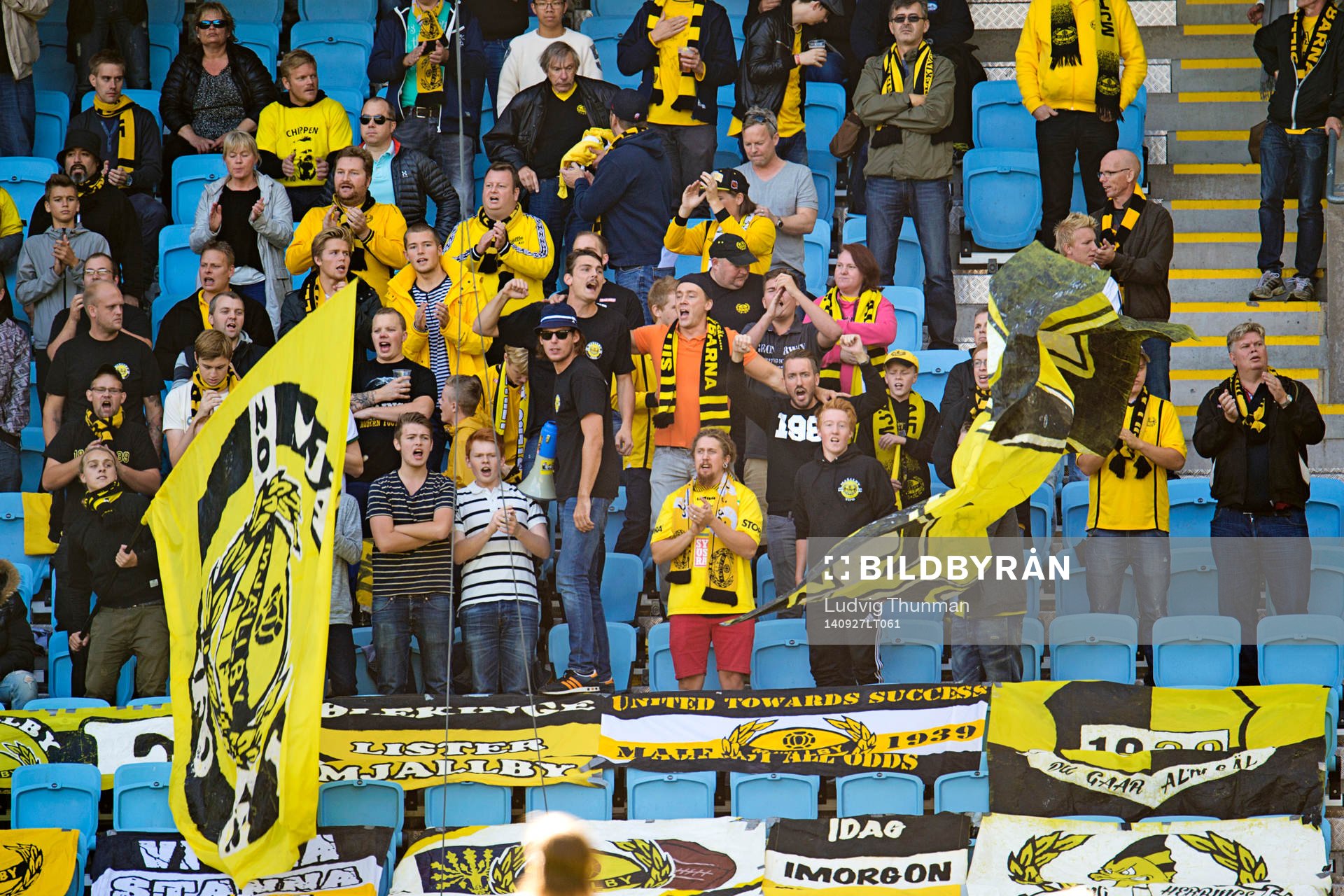 Mjällbys supportrar på läktaren
