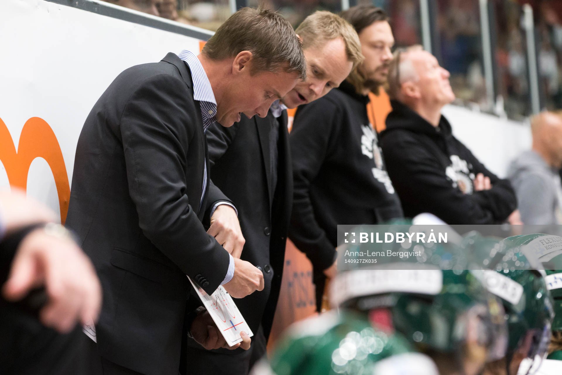 Frölundas tränare Roger Rönnberg och assisterande