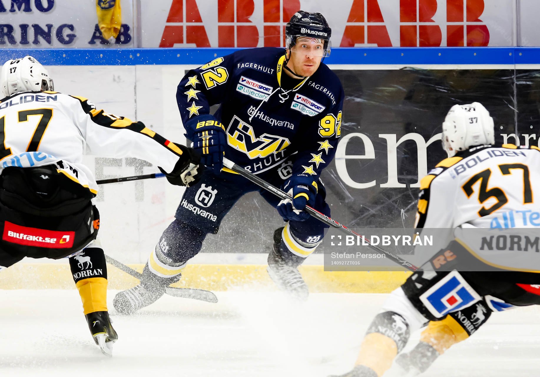 s Teemu Laine (i)