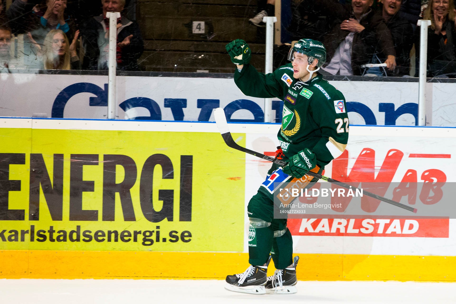 Färjestads Per Åslund jublar