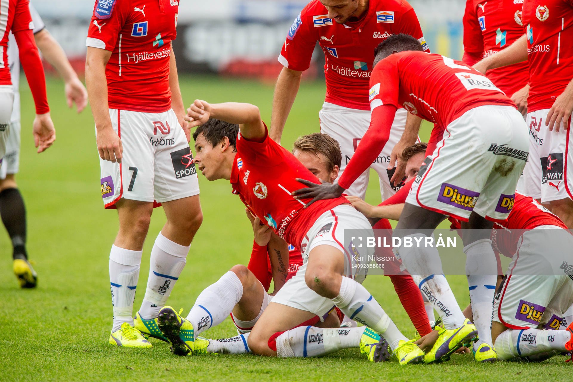 Kalmars Romário Pereira Sipião gör 1-0 och jublar under fotbollsmatchen i Allsvenskan mellan Kalmar och Häcken den 28 september 2014 i Kalmar.
