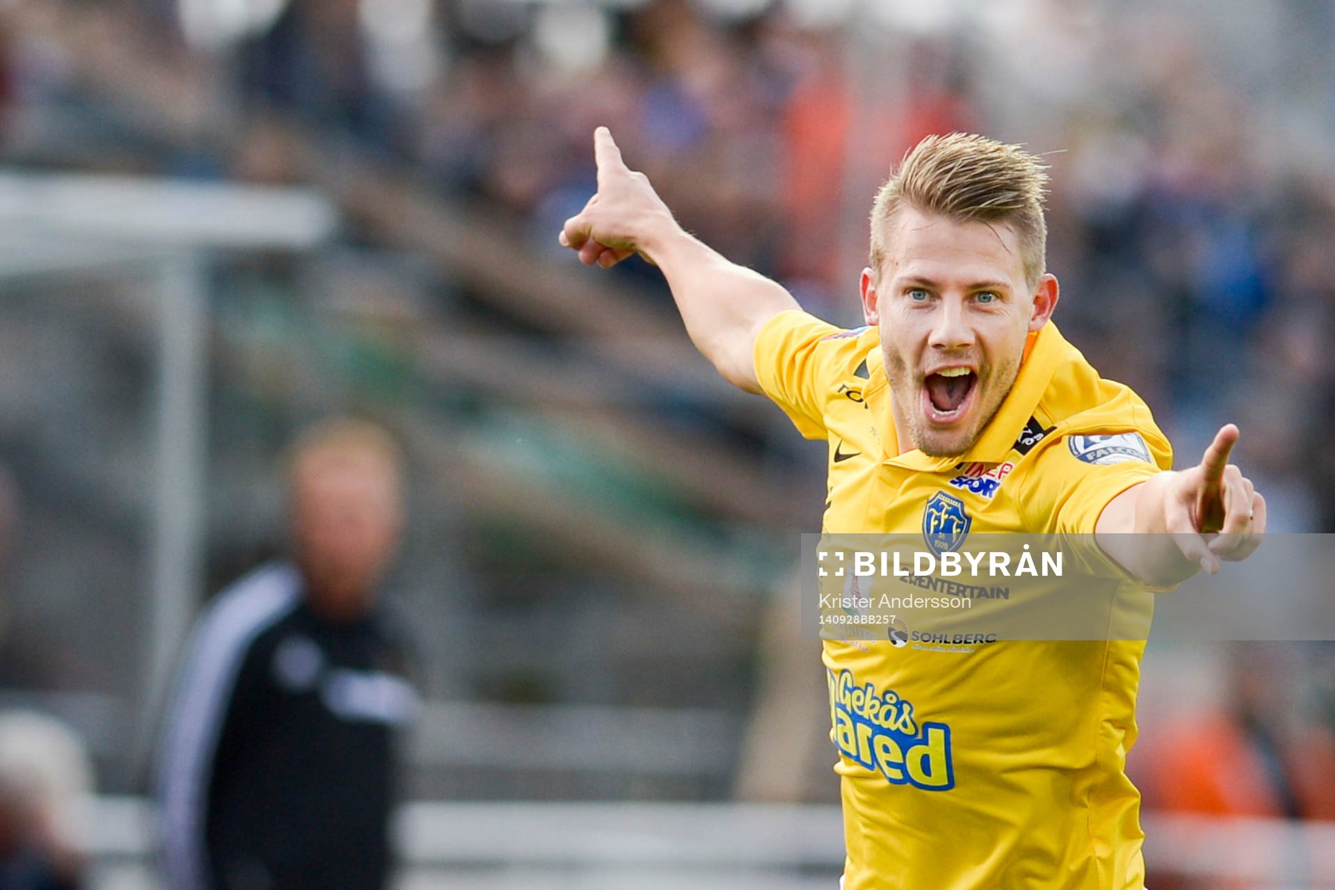 Falkenbergs Patrik Ingelsten jublar