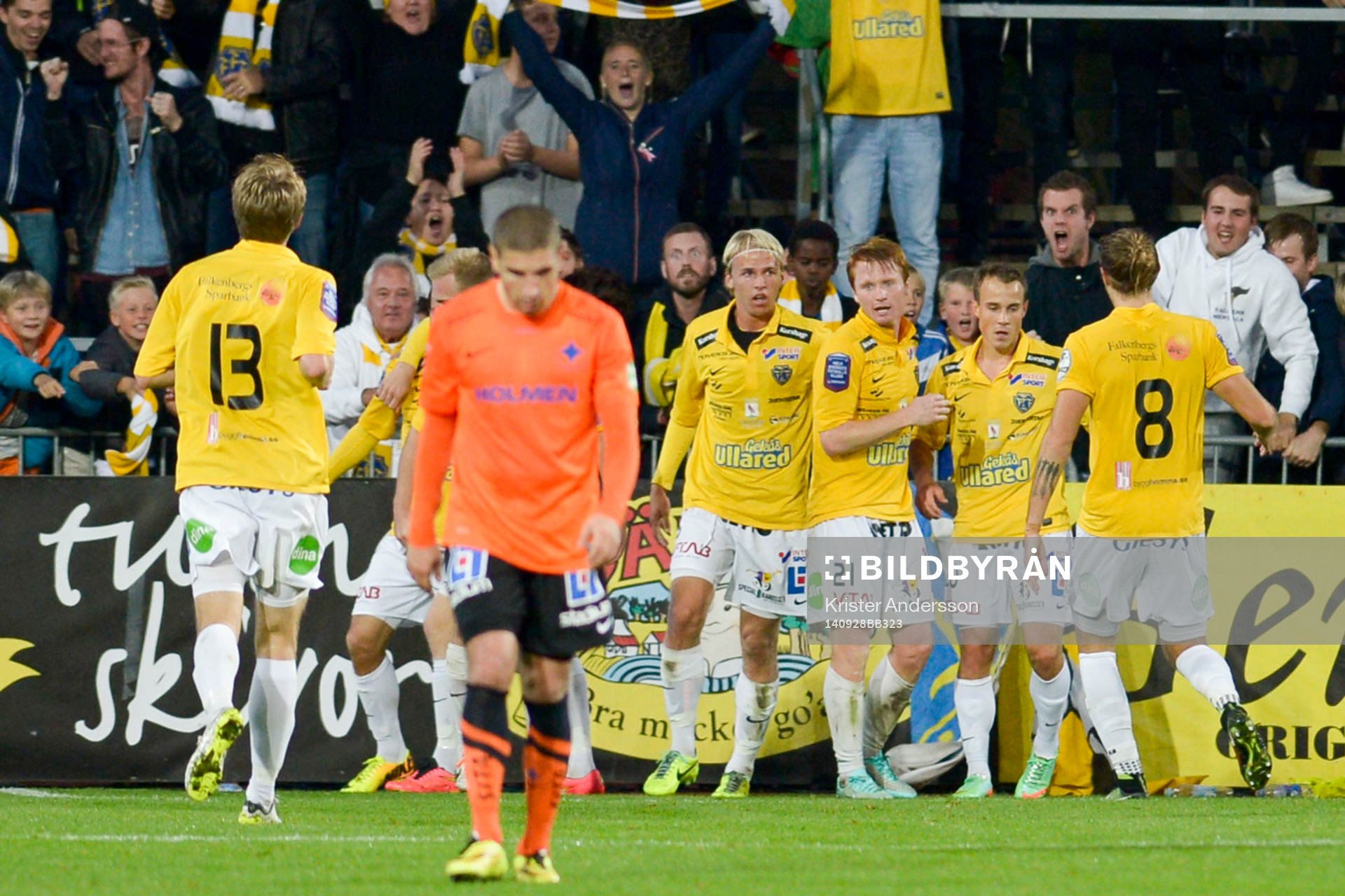 Falkenbergs spelare jublar