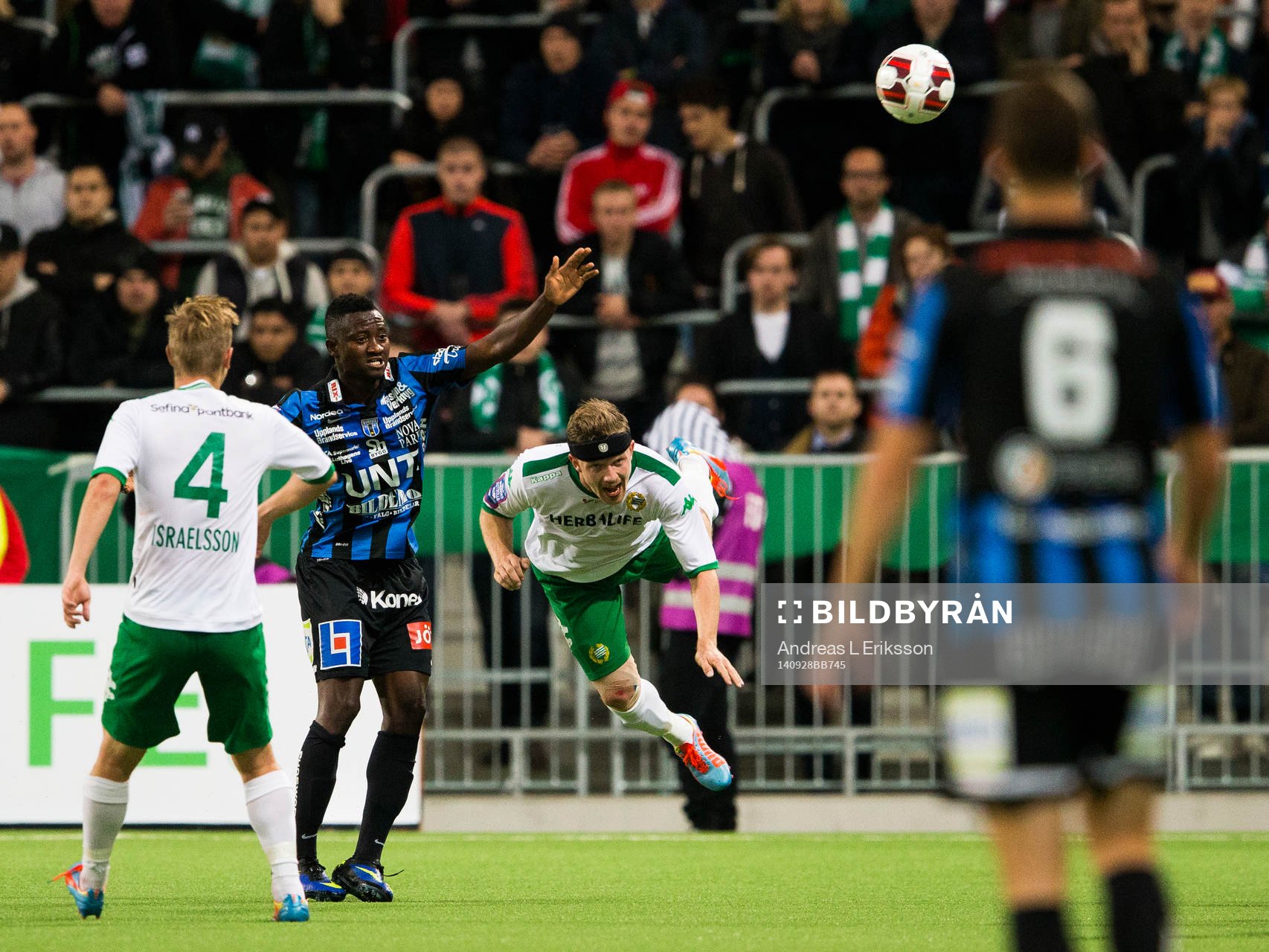 Sirius Moses Ogbu och Hammarbys Thomas Guldborg Christensen