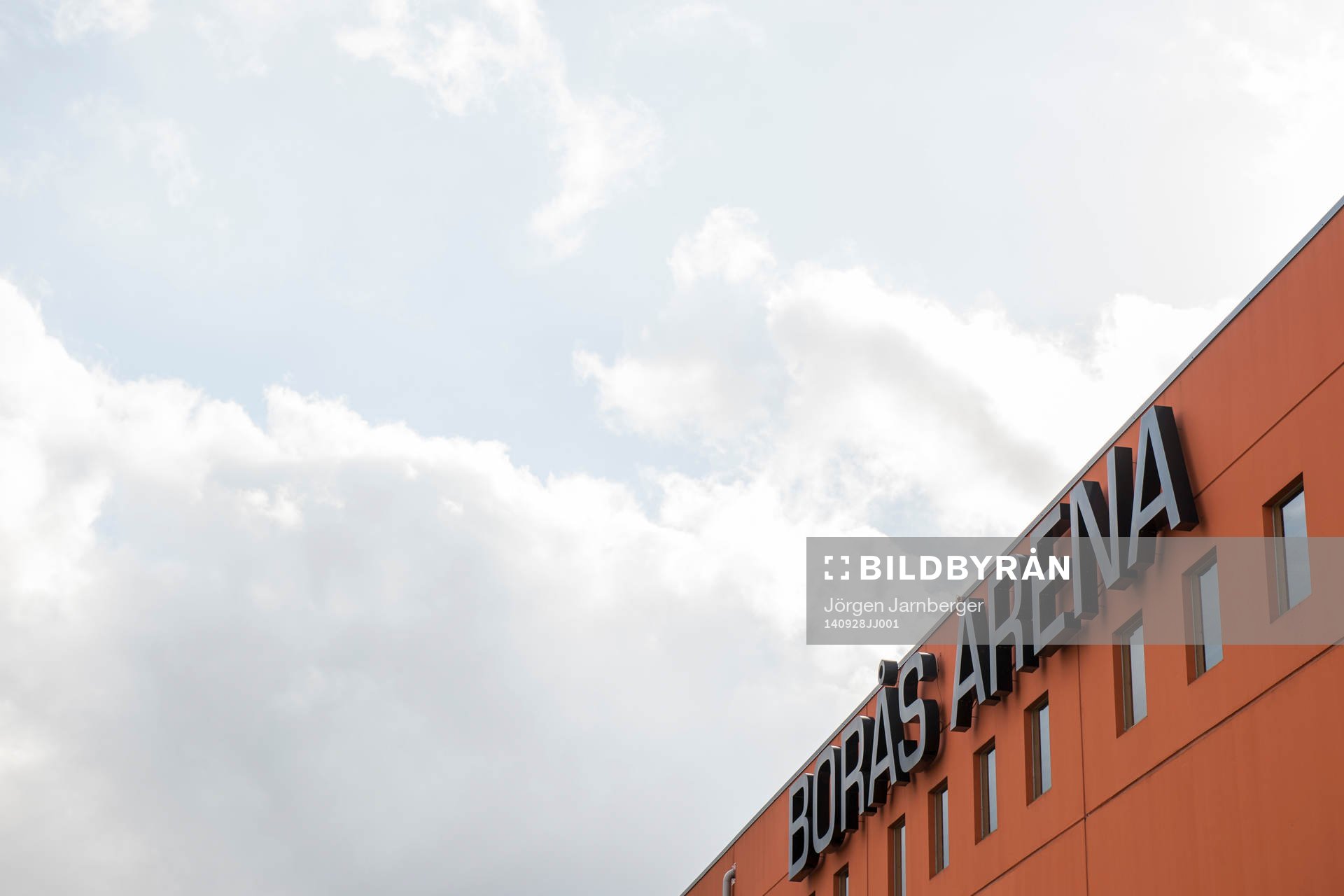 Exteriör av Borås arena innan fotbollsmatchen i
