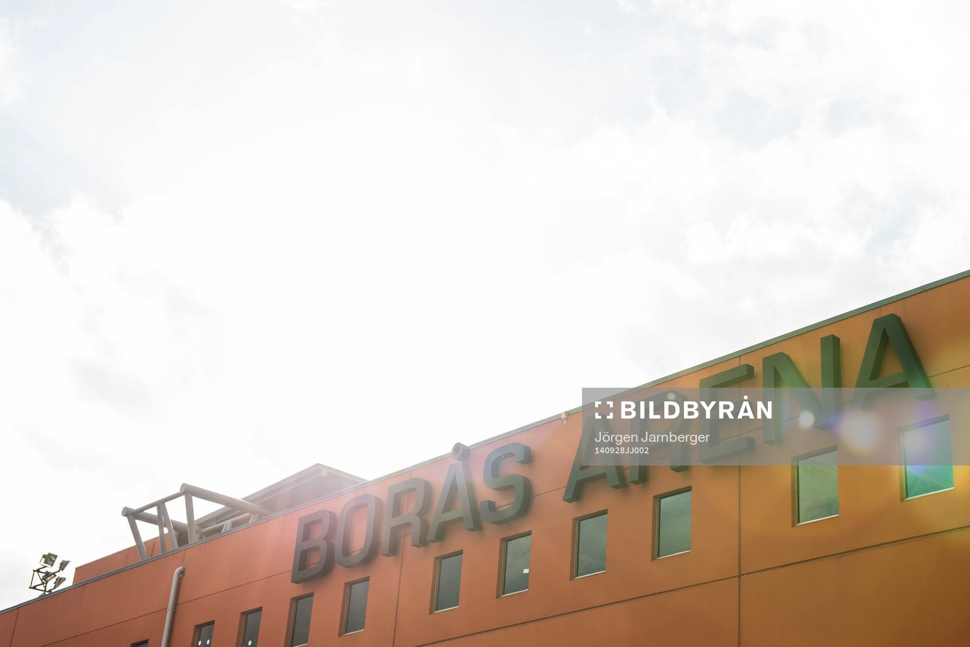 Exteriör av Borås arena innan fotbollsmatchen i