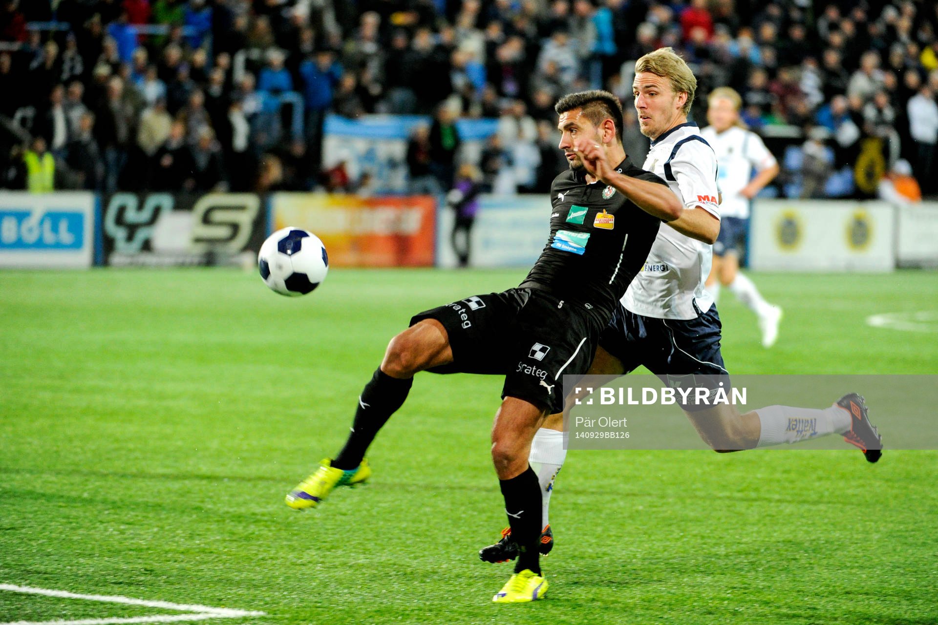 Gefles Johan Oremo och Örebros Ilir Berisha