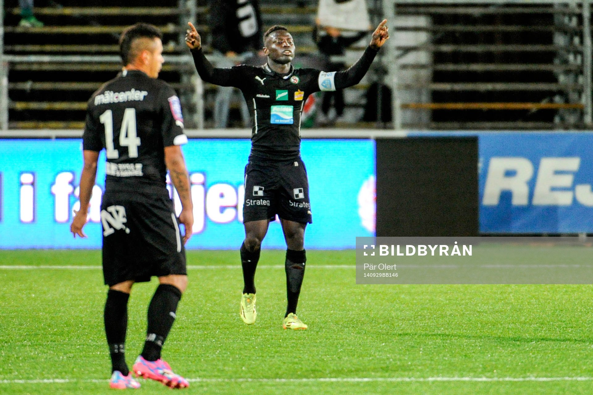 Örebros Alhassan Kamara jublar