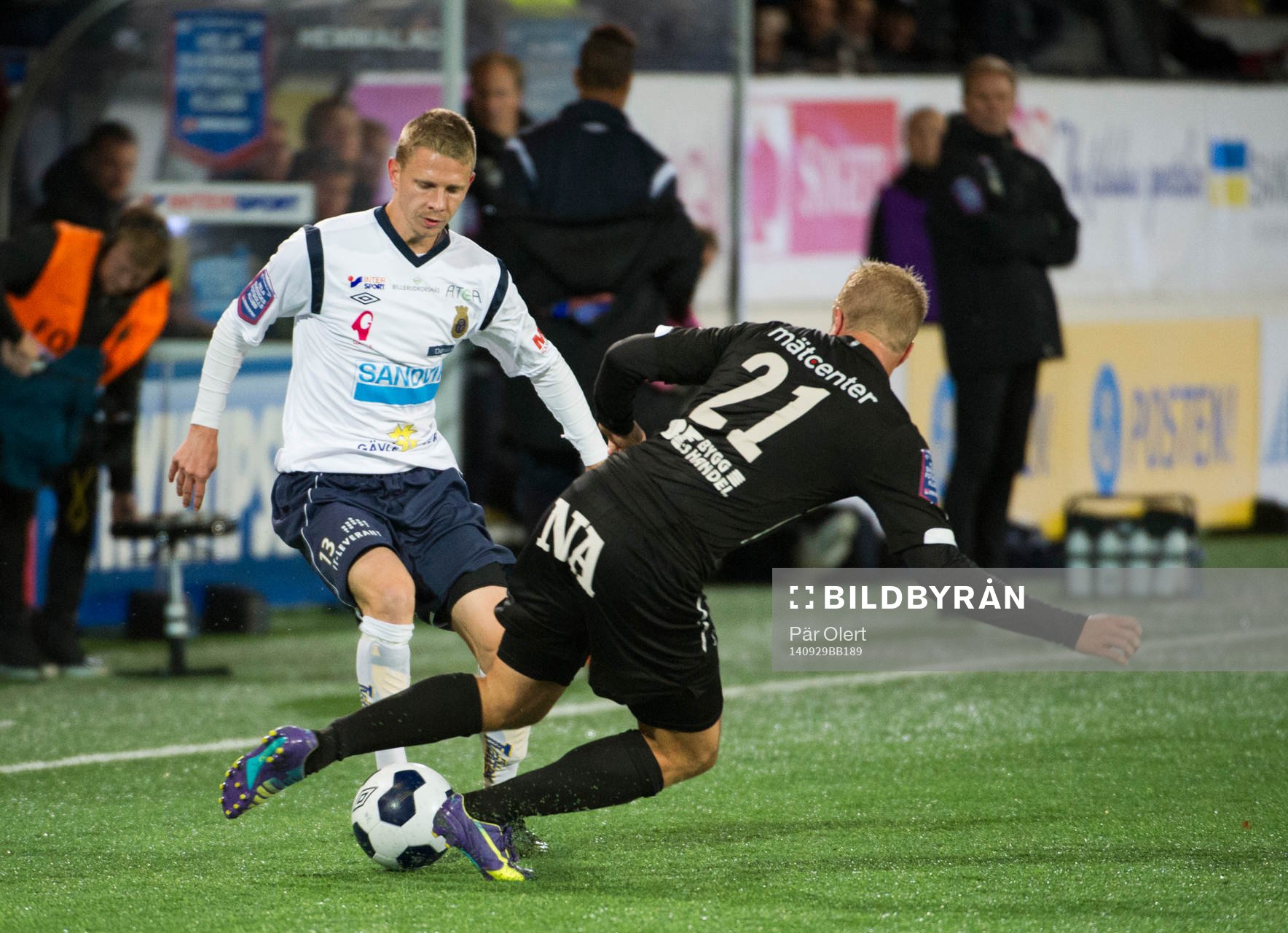 Örebros Christoffer Wiktorsson stoppar Gefles Johan