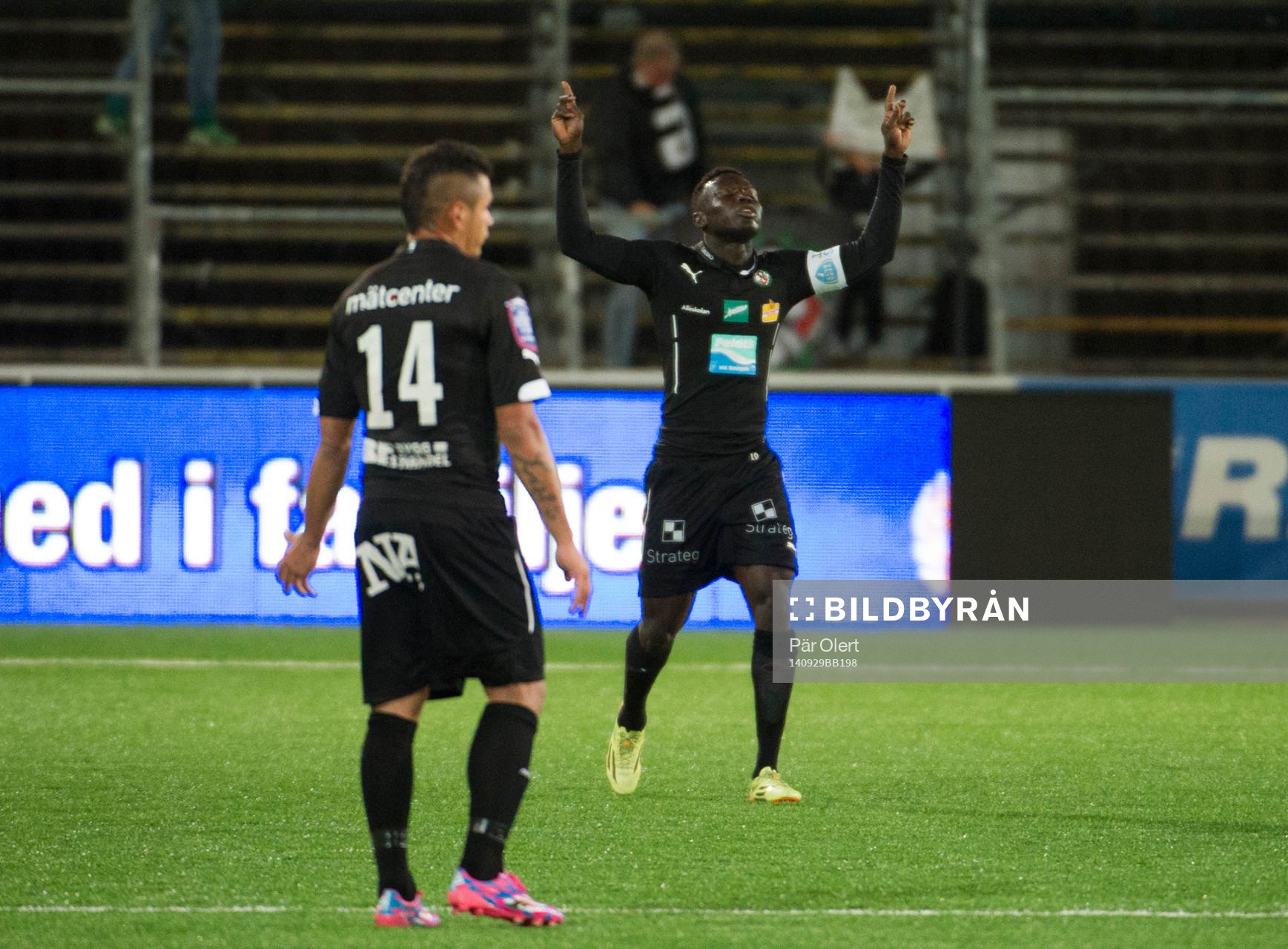 Örebros Alhassan Kamara jublar