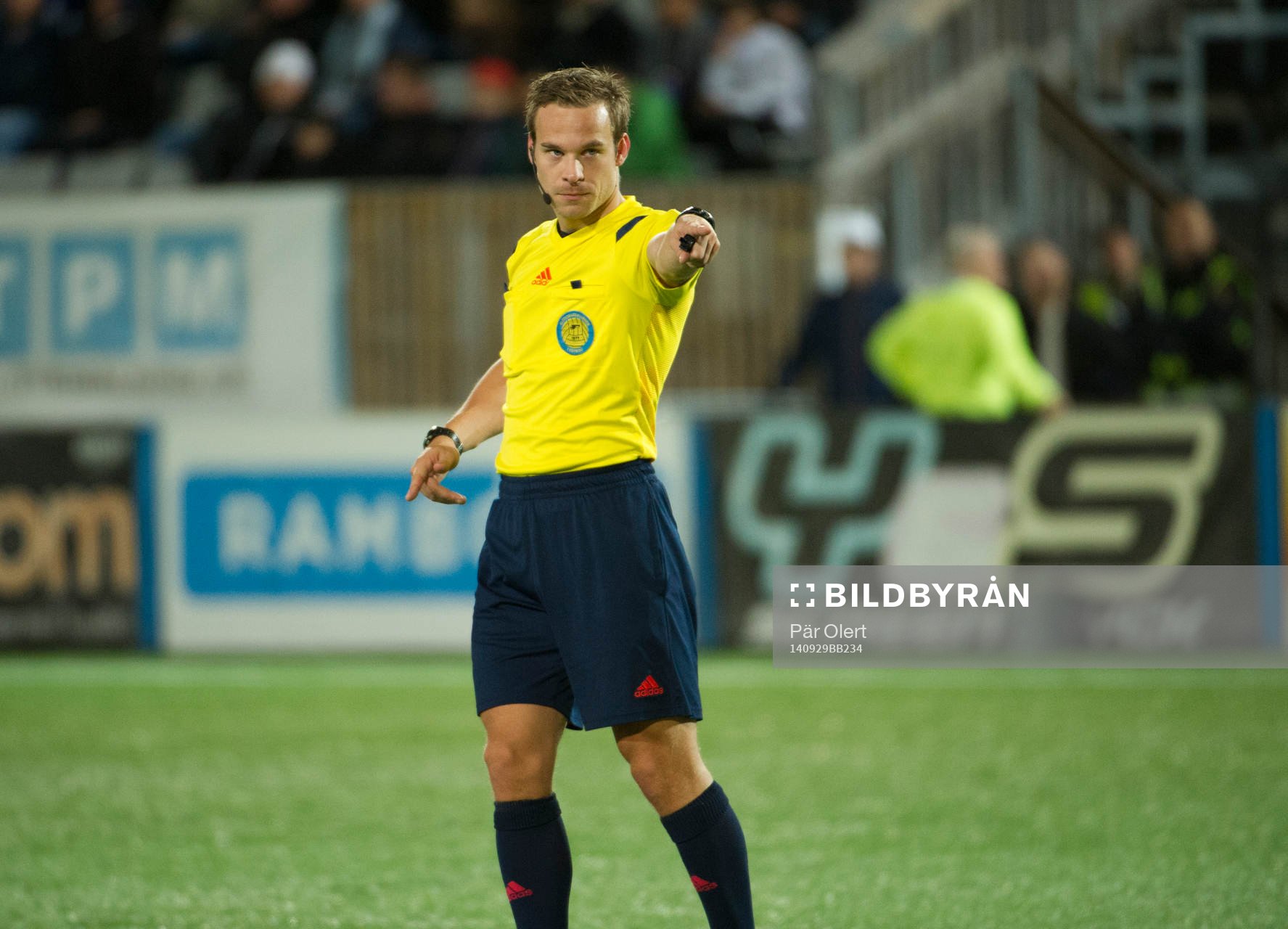 domaren Kristoffer Karlsson
