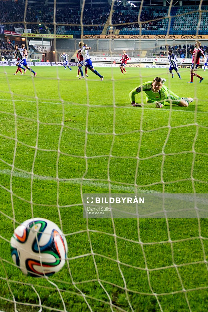 IFK Göteborgs Martin Smedberg Dalence gör 2-0 bakom