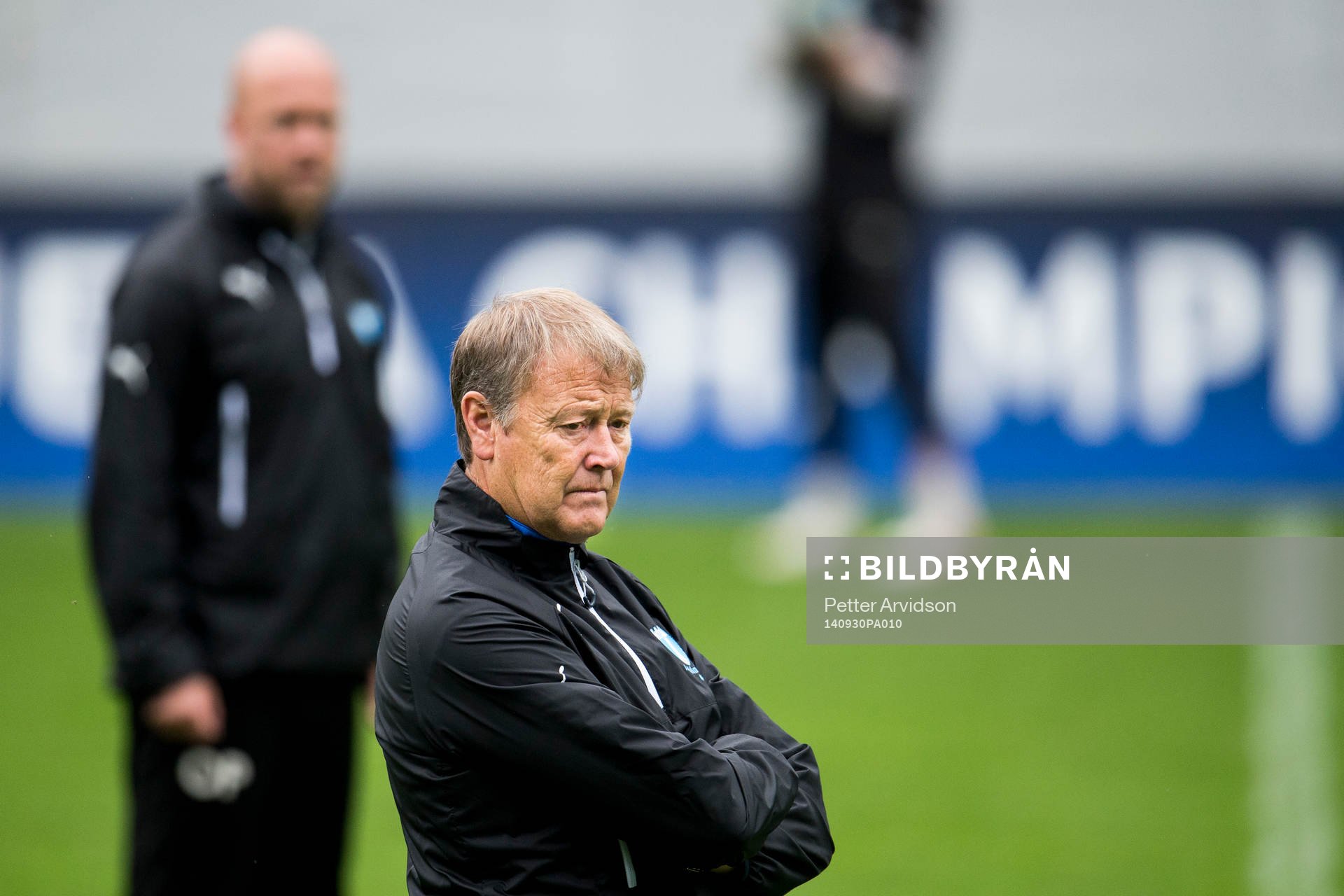 Malmö FFs tränare Åge Hareide och i bakgrunden