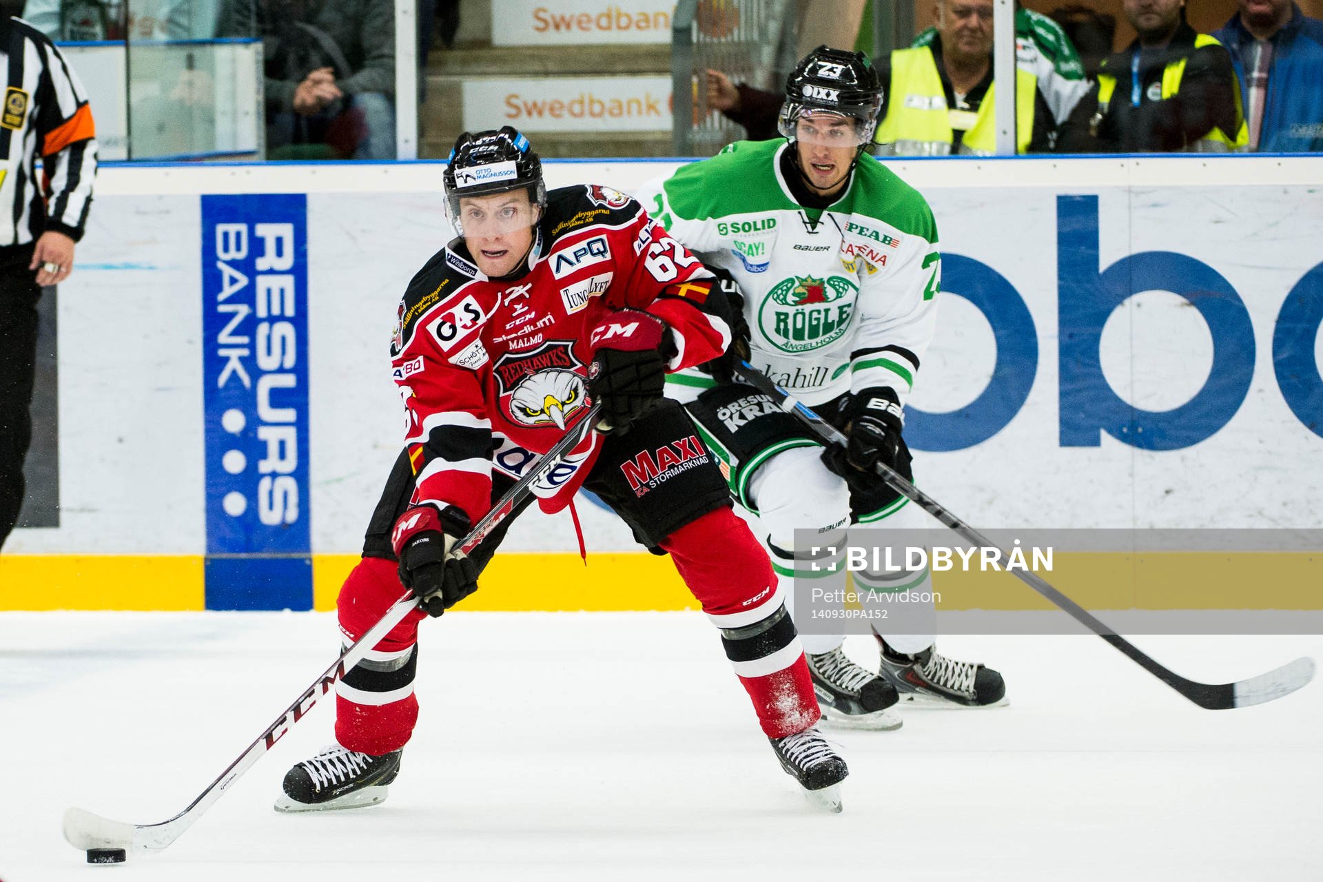 Malmö Redhawks Jens Jakobs och Rögles Daniel Sylwander