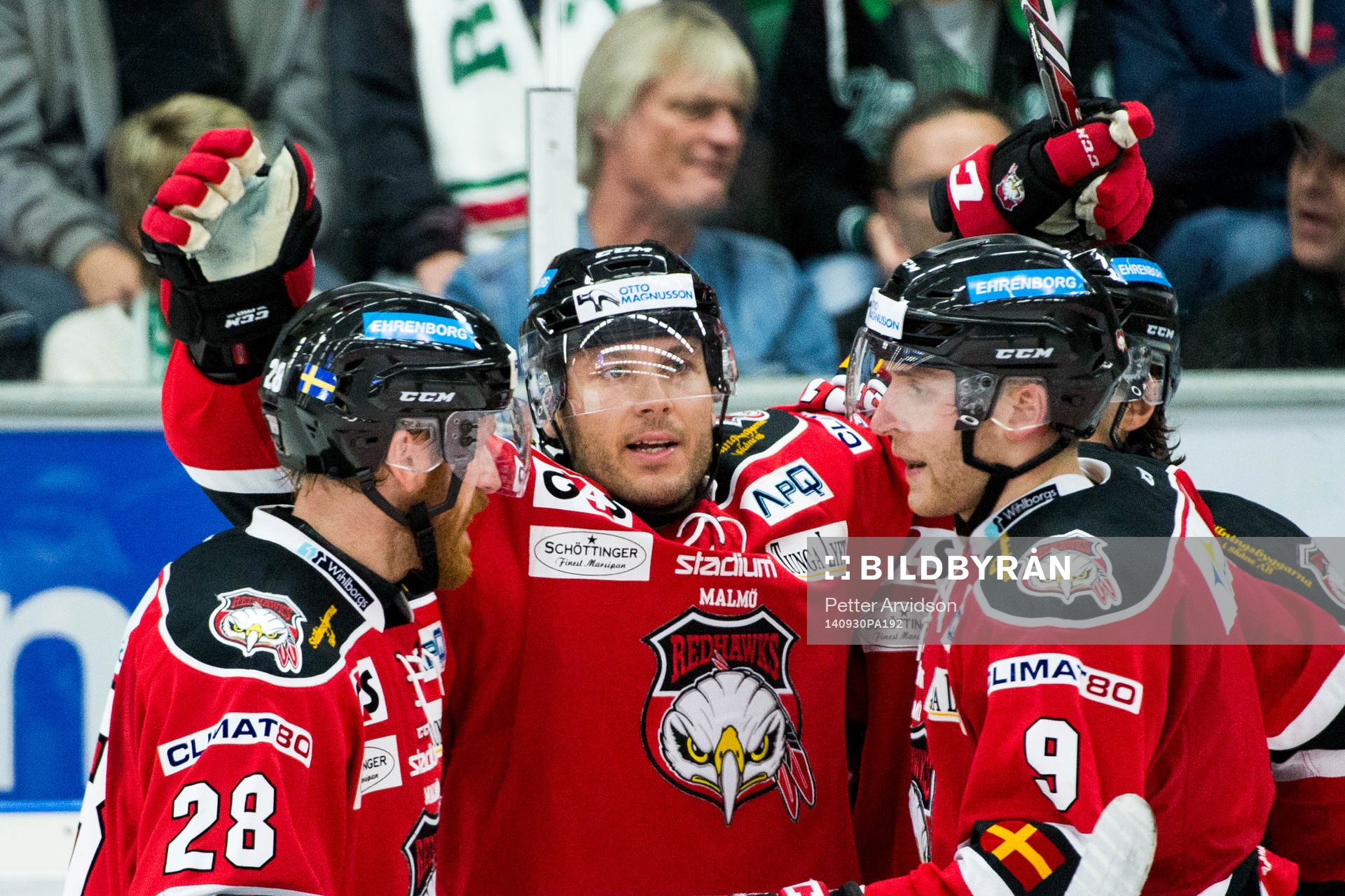 Malmö Redhawks Joey Tenute (m) jublar
